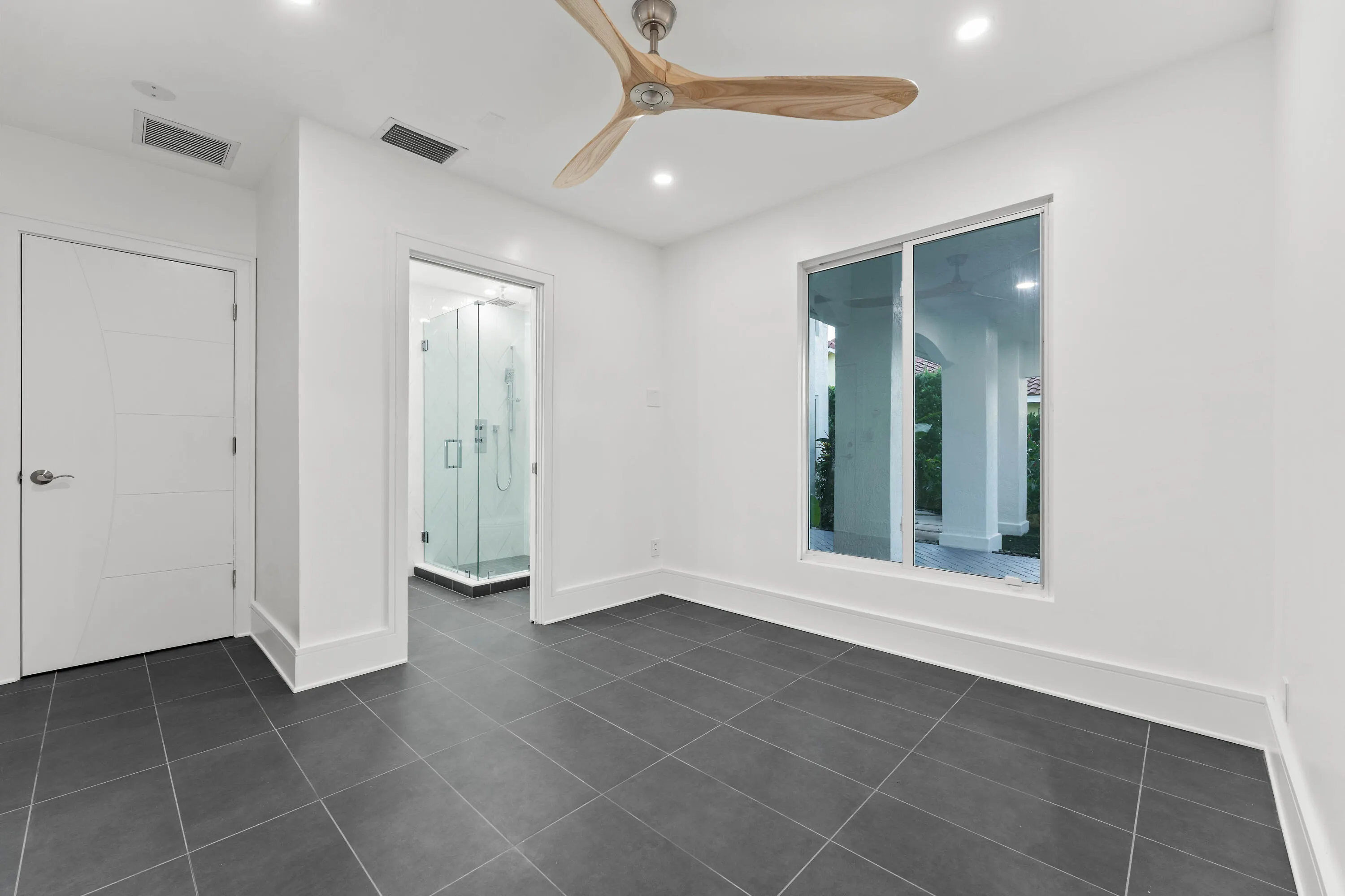 2646 NW 49TH Street