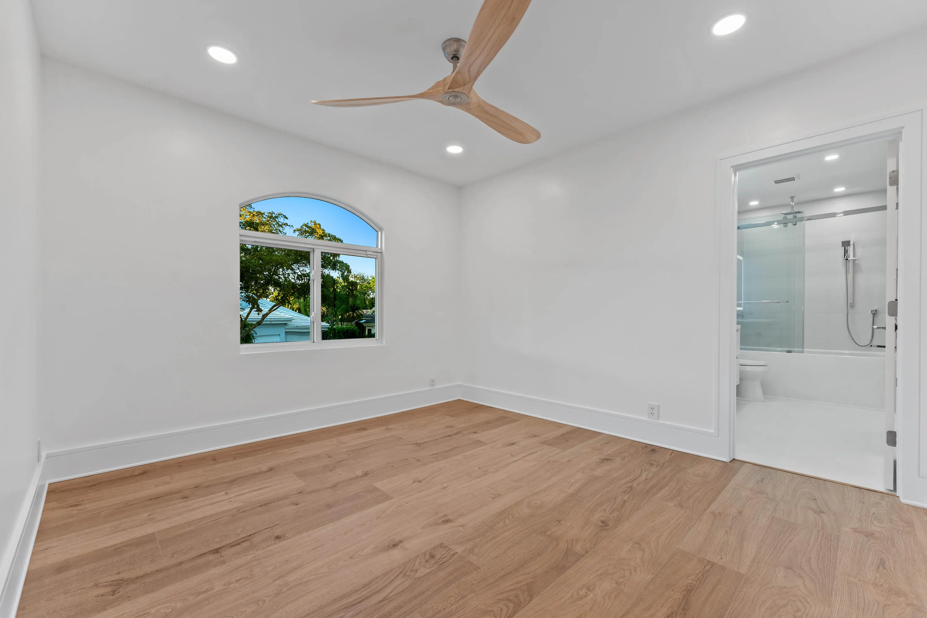 2646 NW 49TH Street