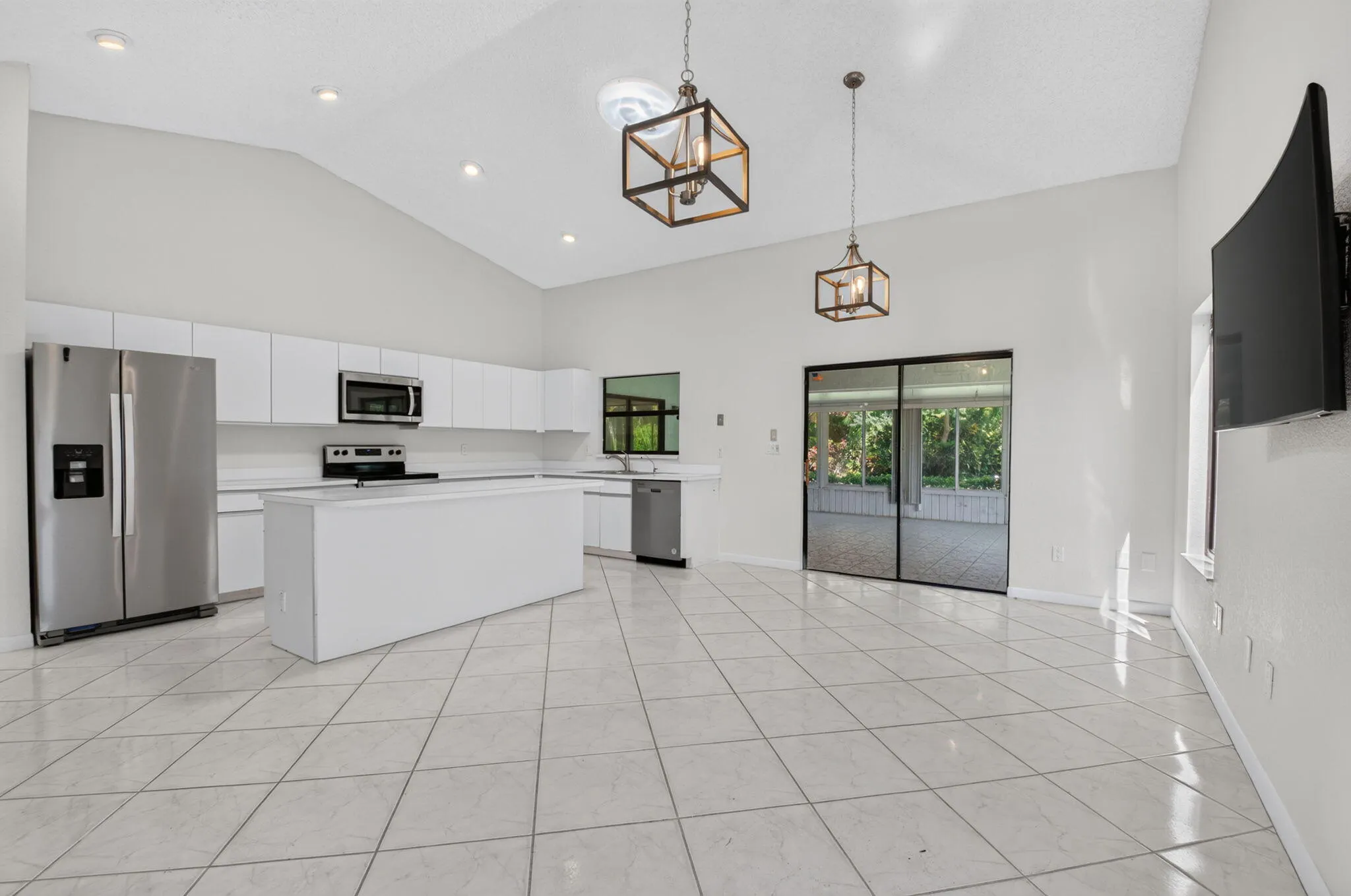 2915 Riviera Drive