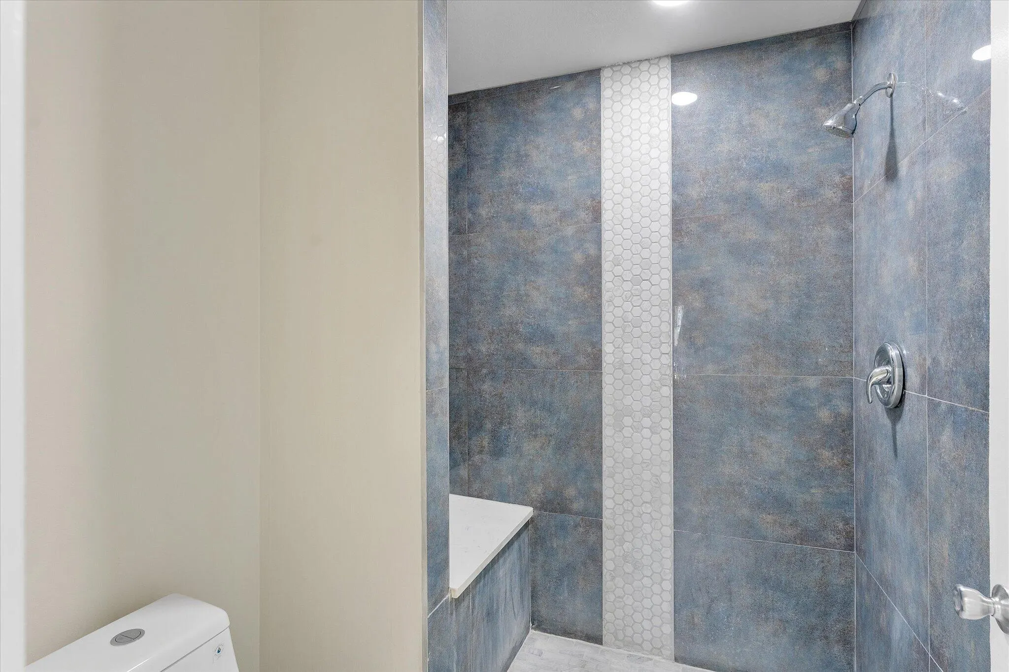 10890 Lakemore Lane #Unit 201