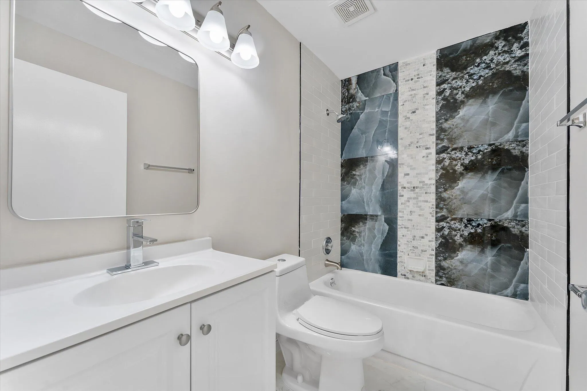 10890 Lakemore Lane #Unit 201