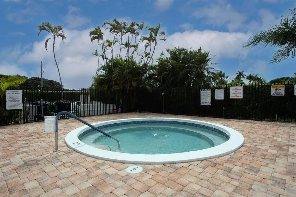 10890 Lakemore Lane #Unit 201