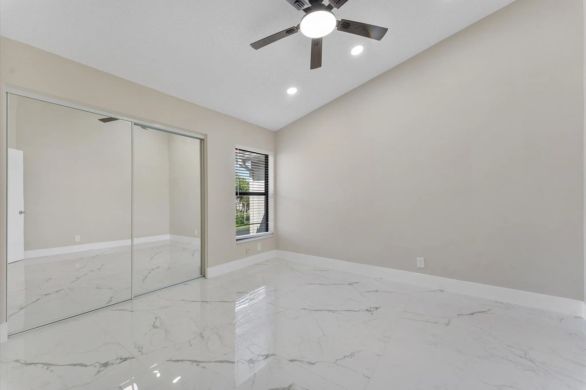 10890 Lakemore Lane #Unit 201