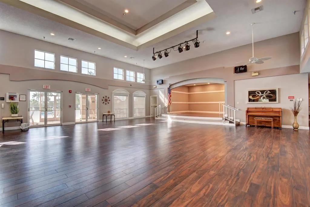10890 Lakemore Lane #Unit 201