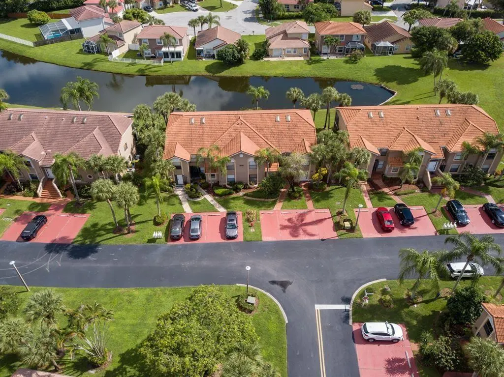 10890 Lakemore Lane #Unit 201
