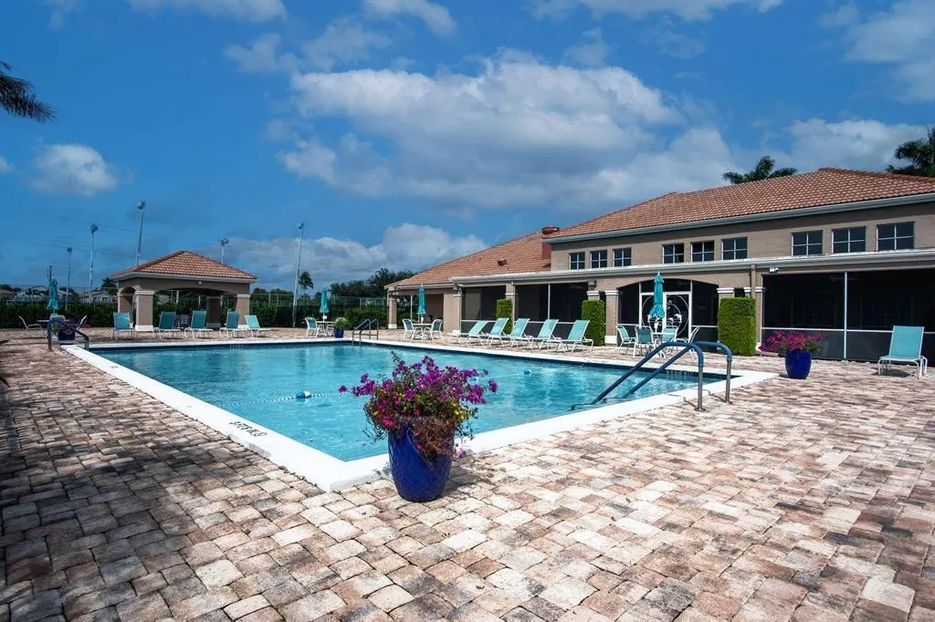 10890 Lakemore Lane #Unit 201