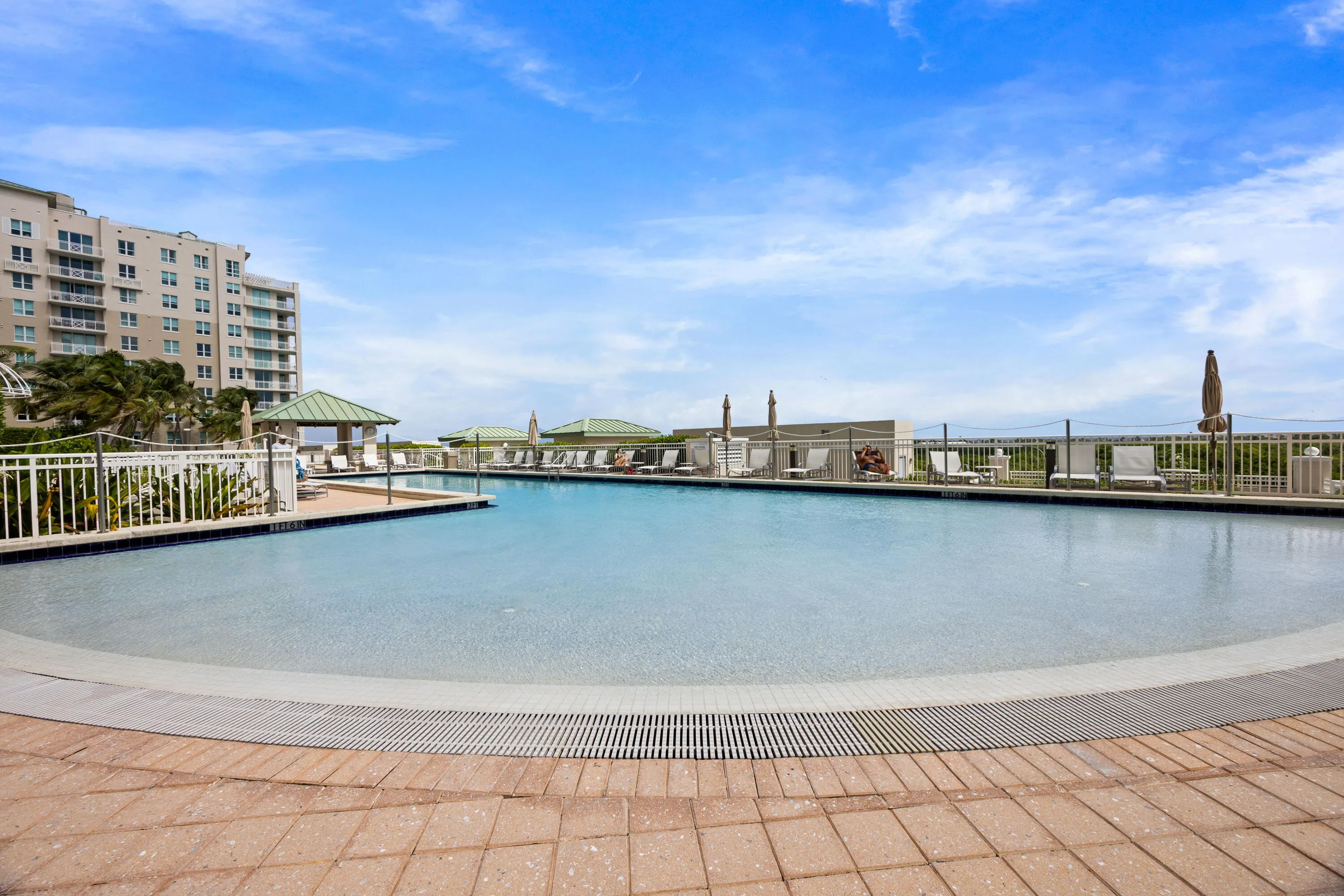 450 N FEDERAL Highway #610