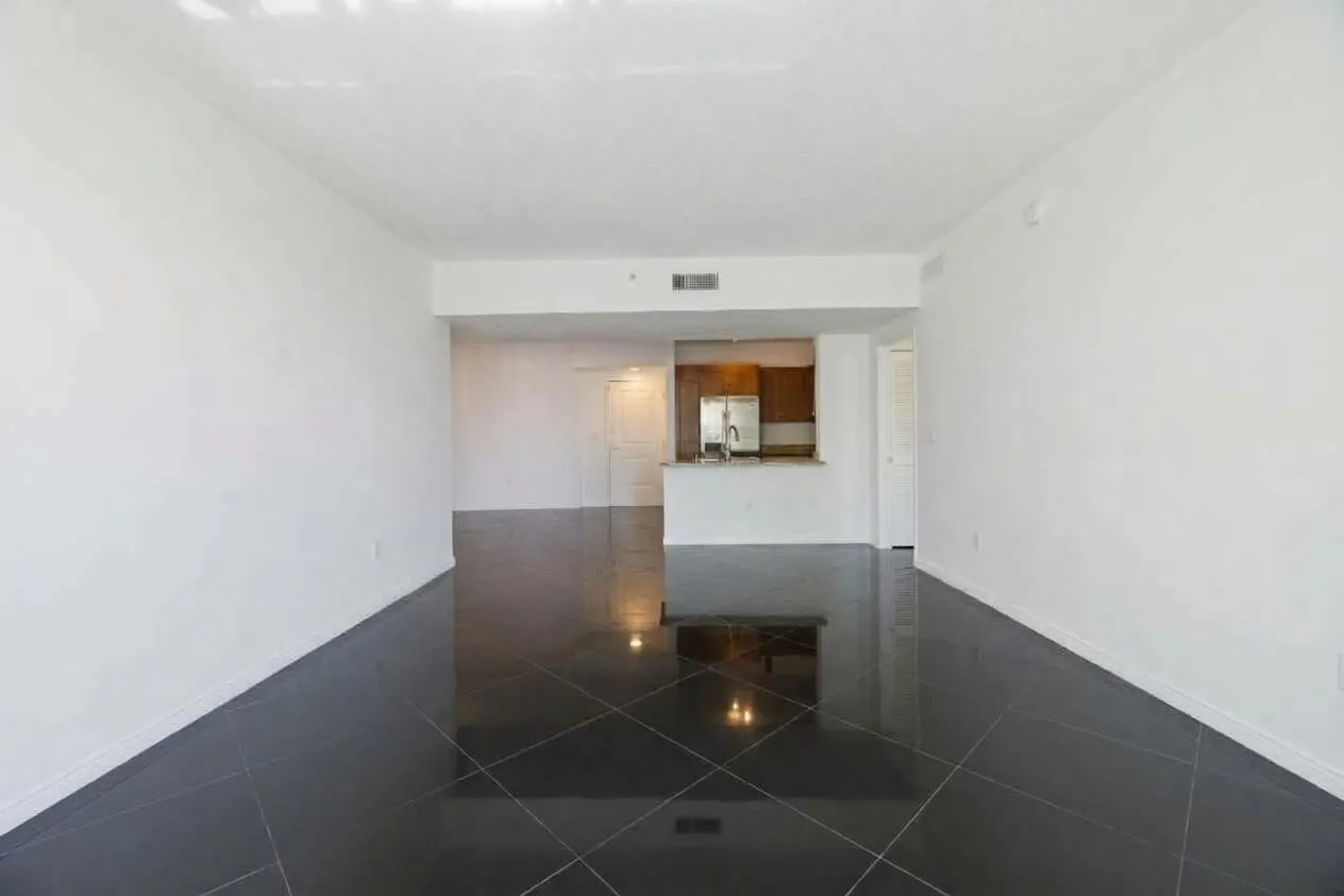 450 N FEDERAL Highway #610