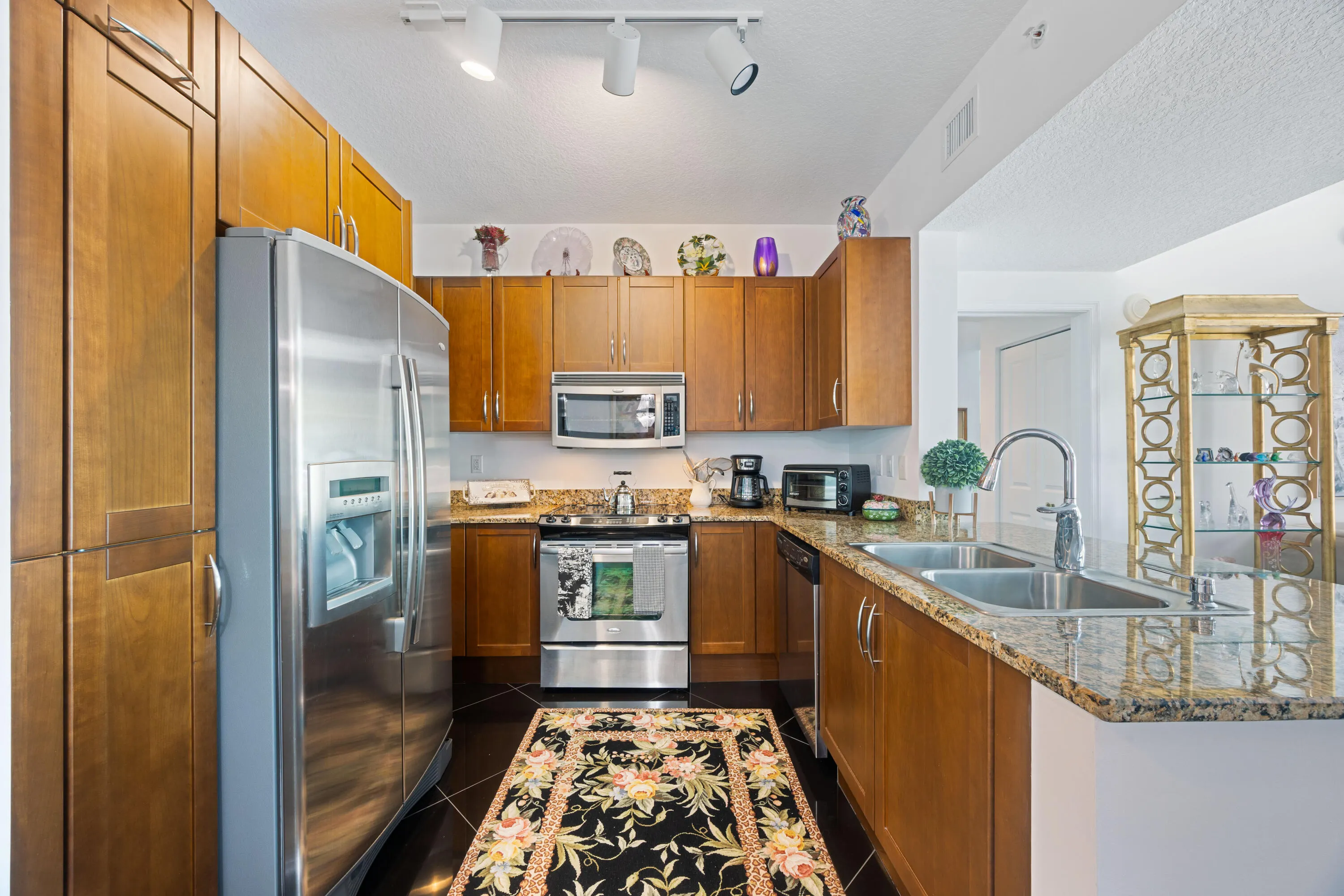450 N FEDERAL Highway #610