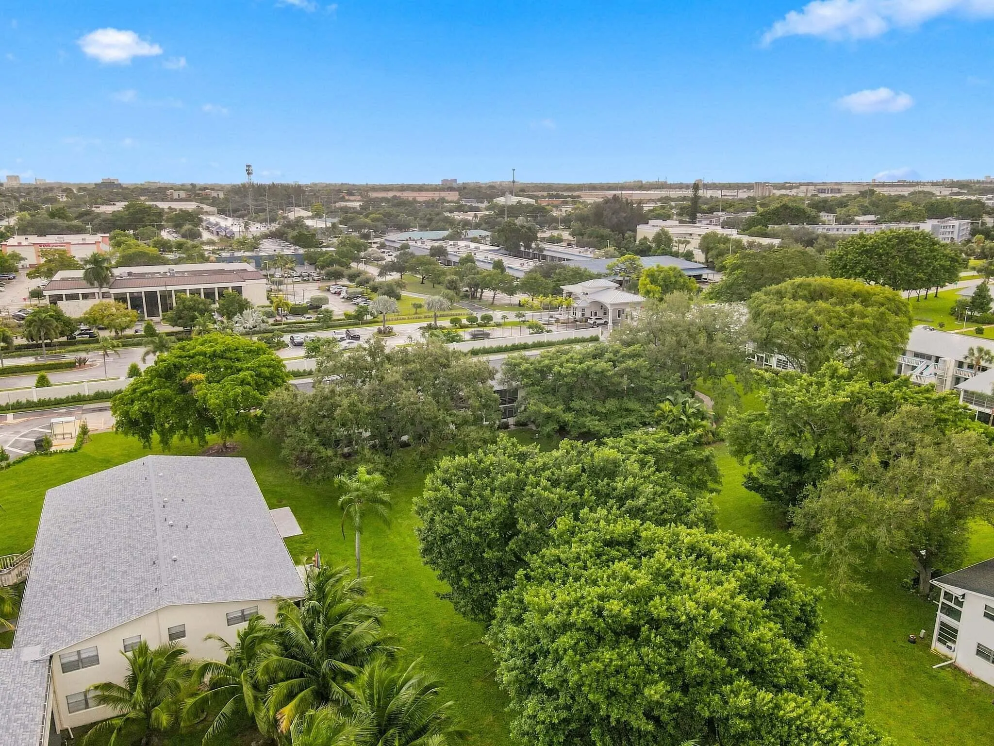 16 WESTBURY A Circle #16