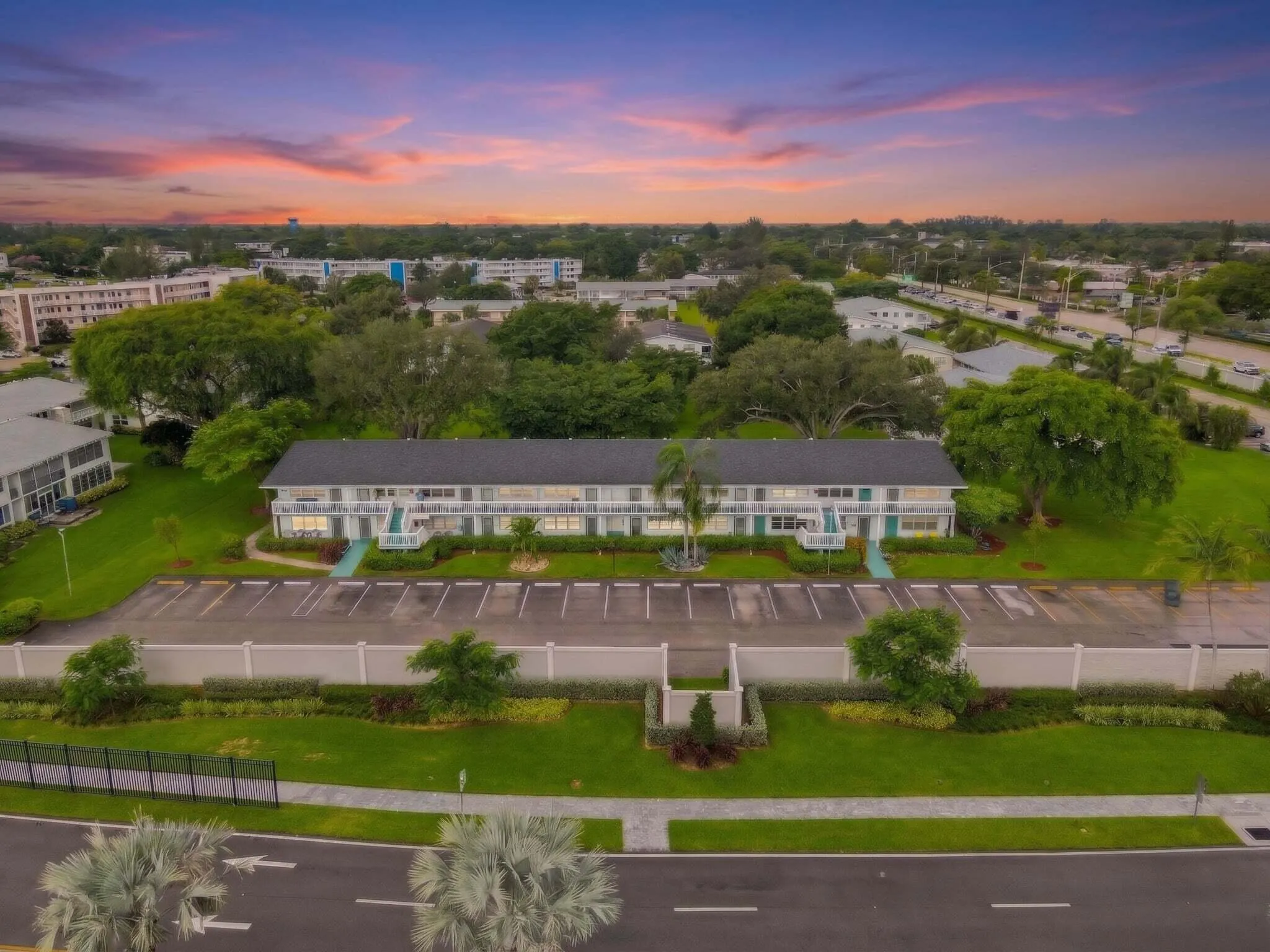 16 WESTBURY A Circle #16