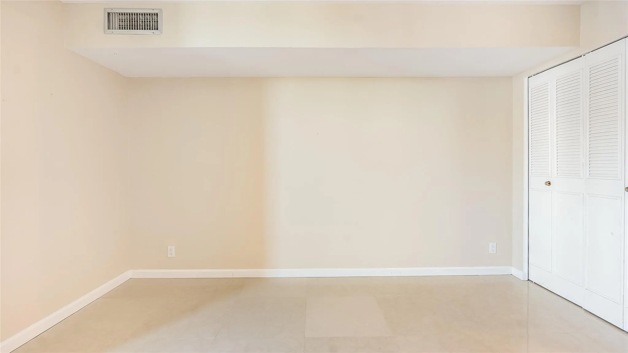 1000 S OCEAN Boulevard S #12L