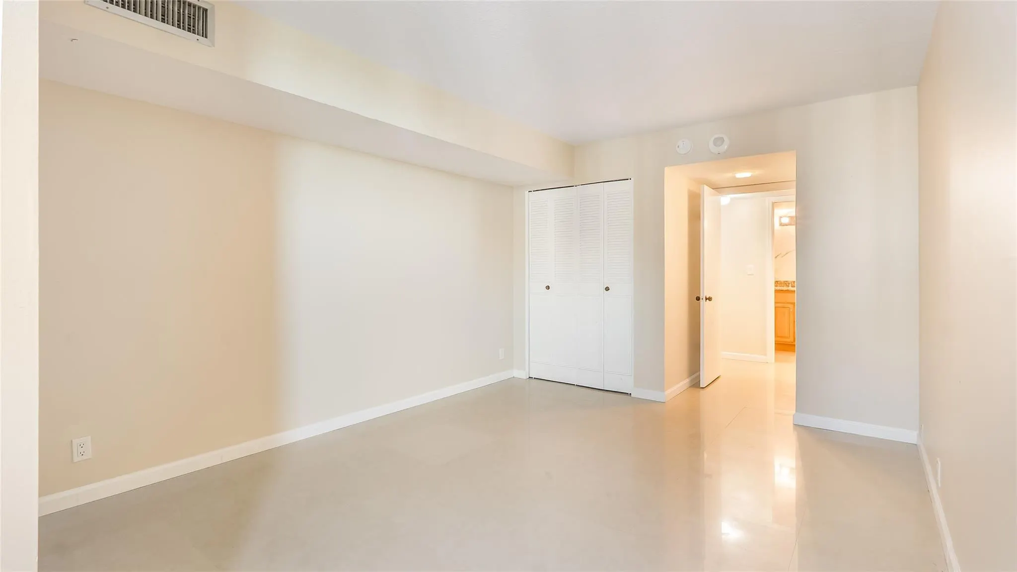 1000 S OCEAN Boulevard S #12L