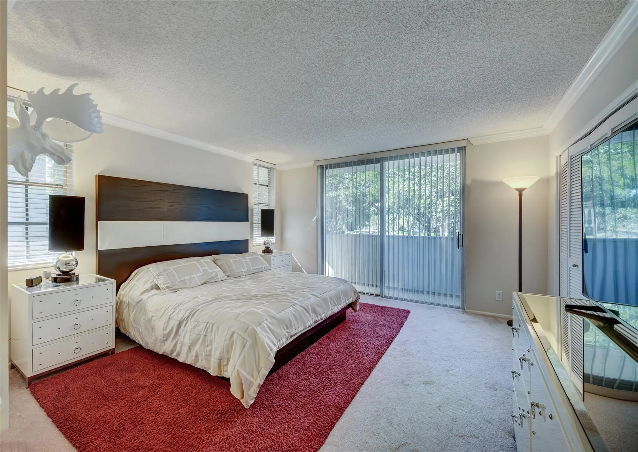 823 CYPRESS Boulevard #201