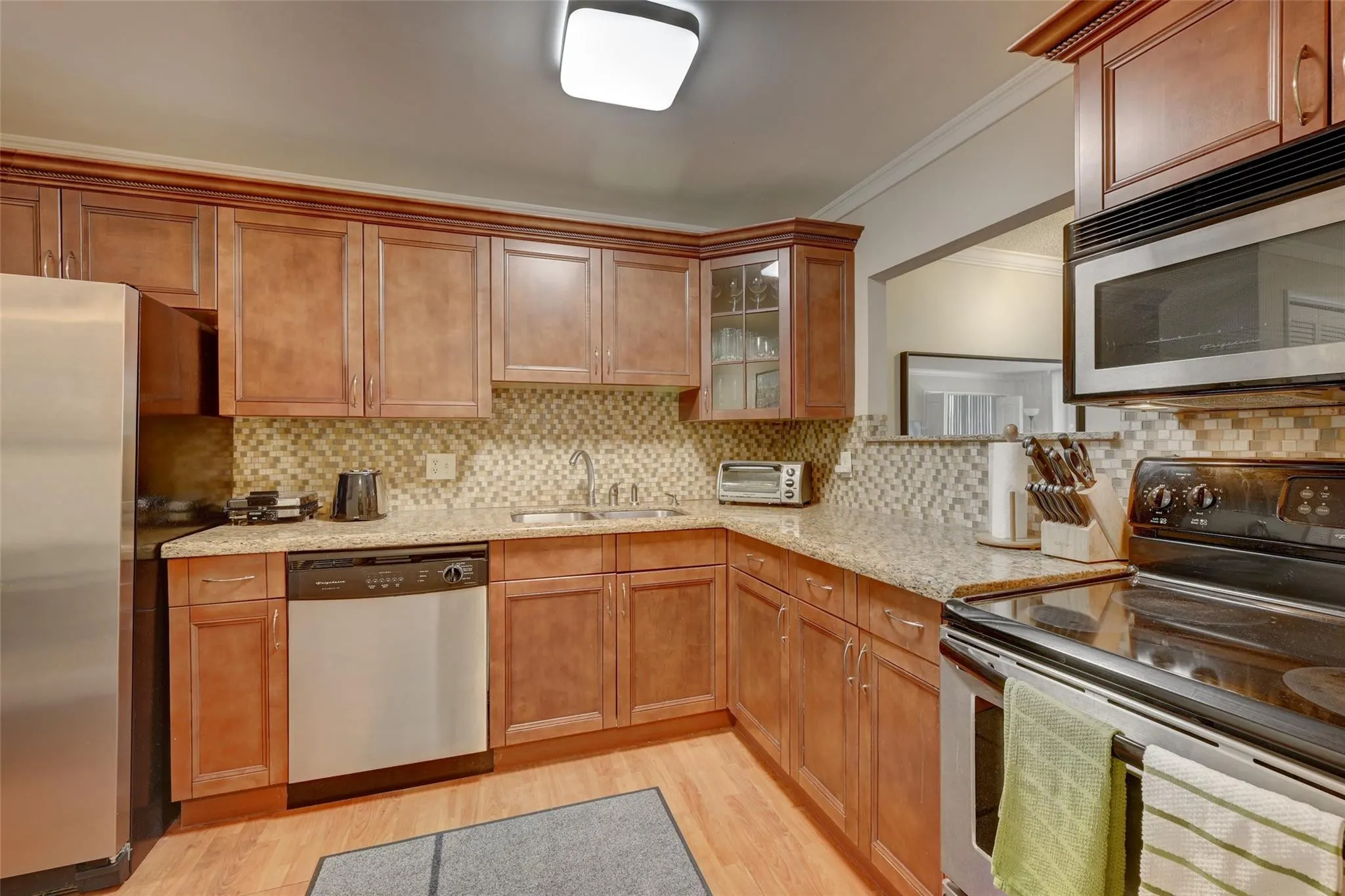 823 CYPRESS Boulevard #201