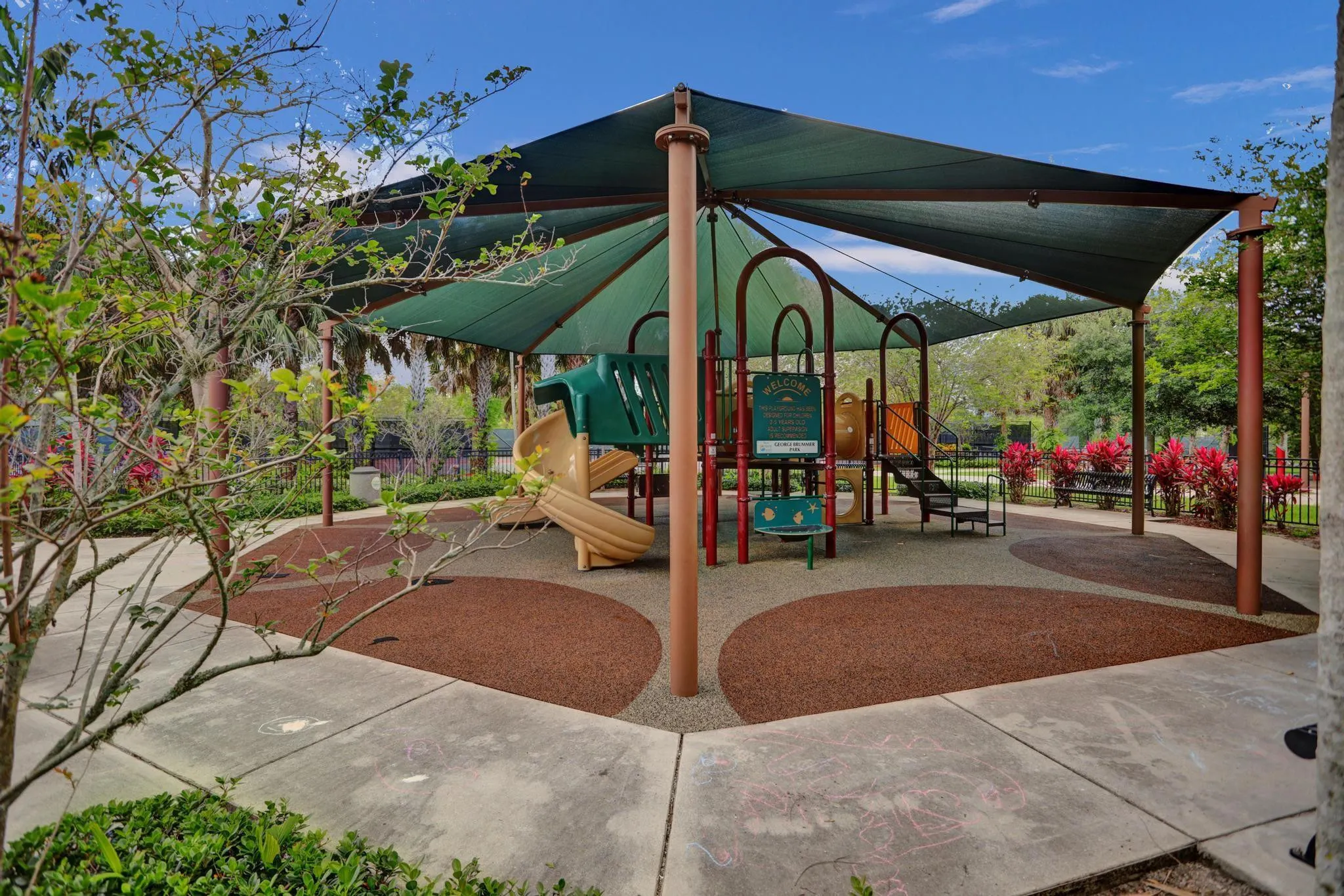 823 CYPRESS Boulevard #201