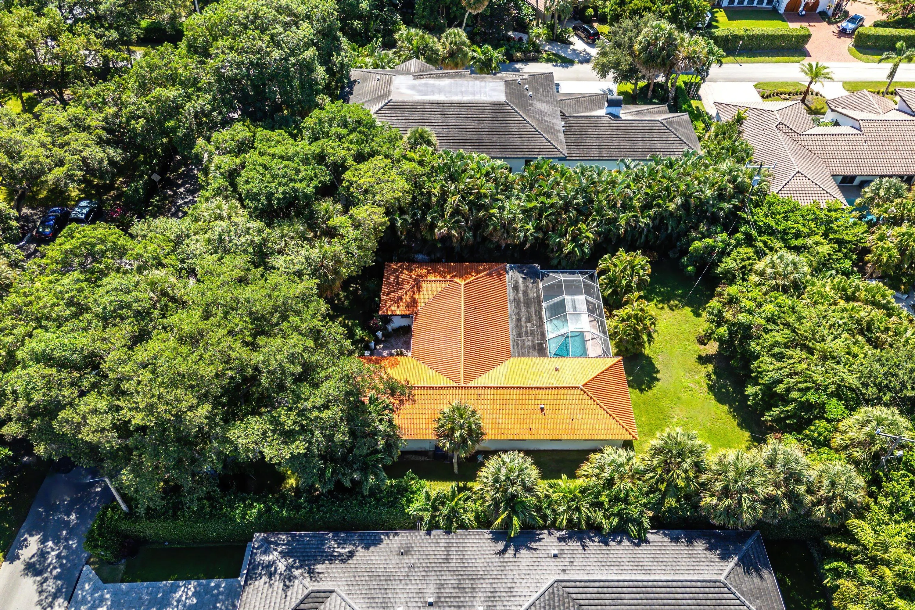 1075 Banyan Road