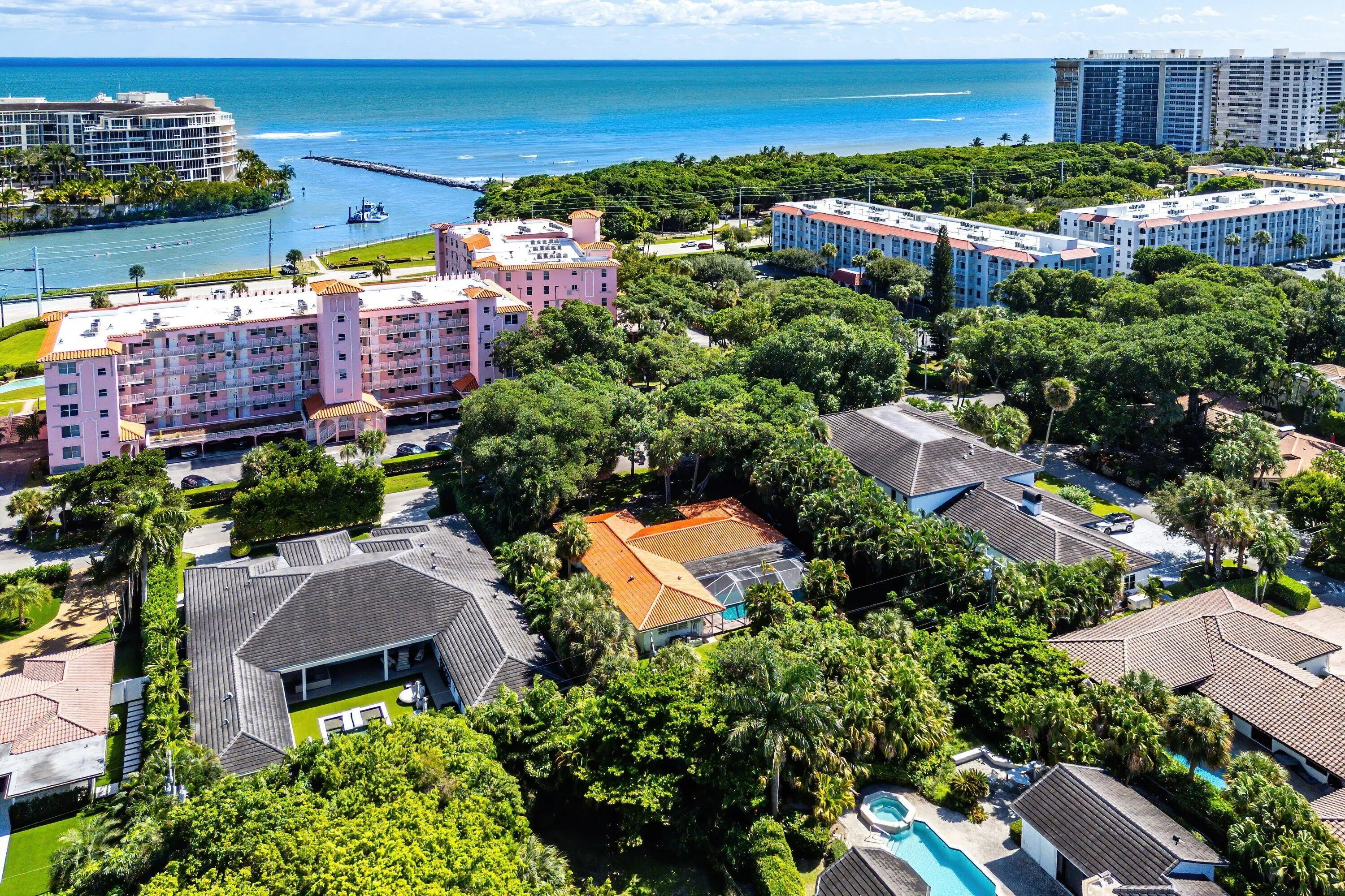 1075 Banyan Road
