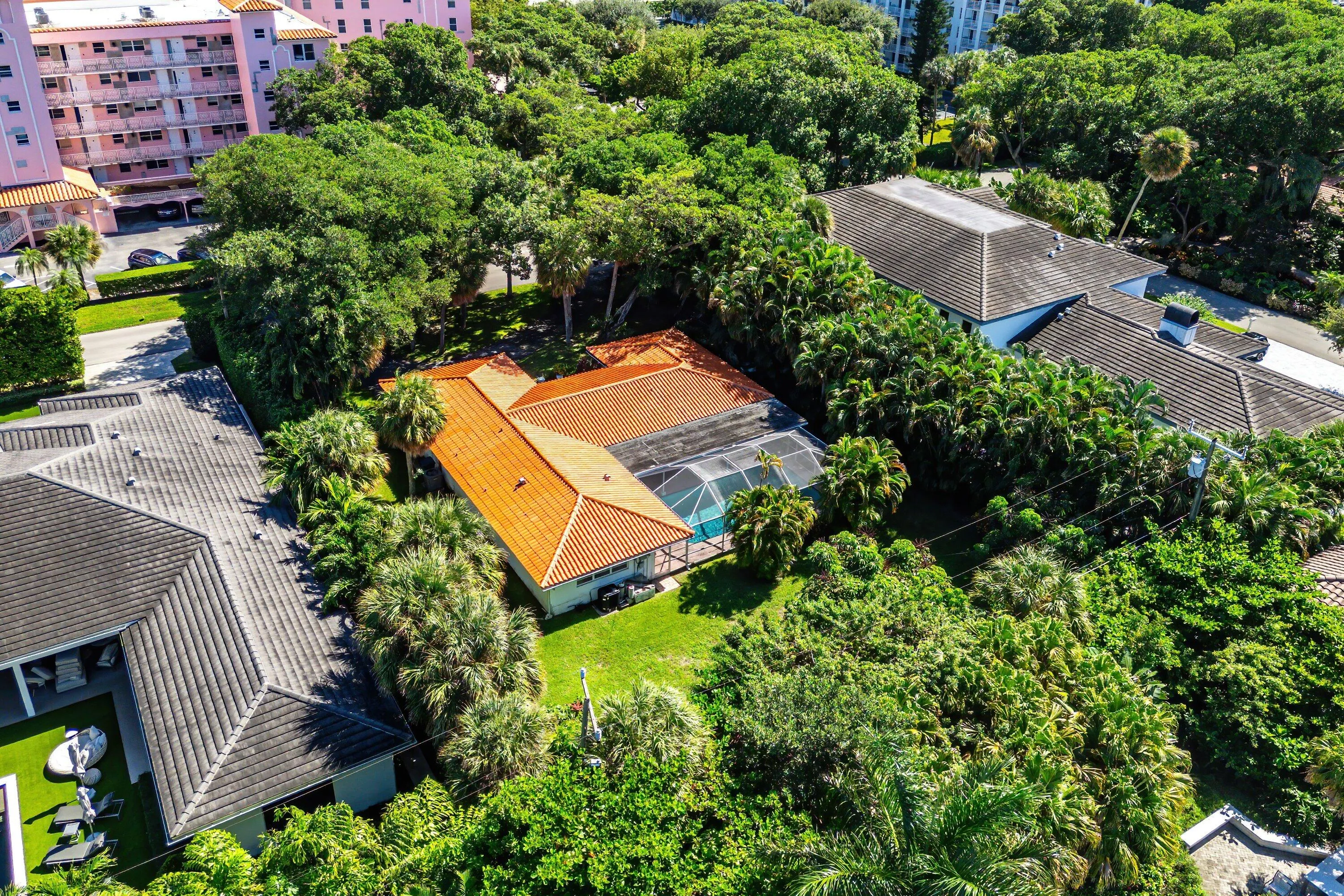1075 Banyan Road