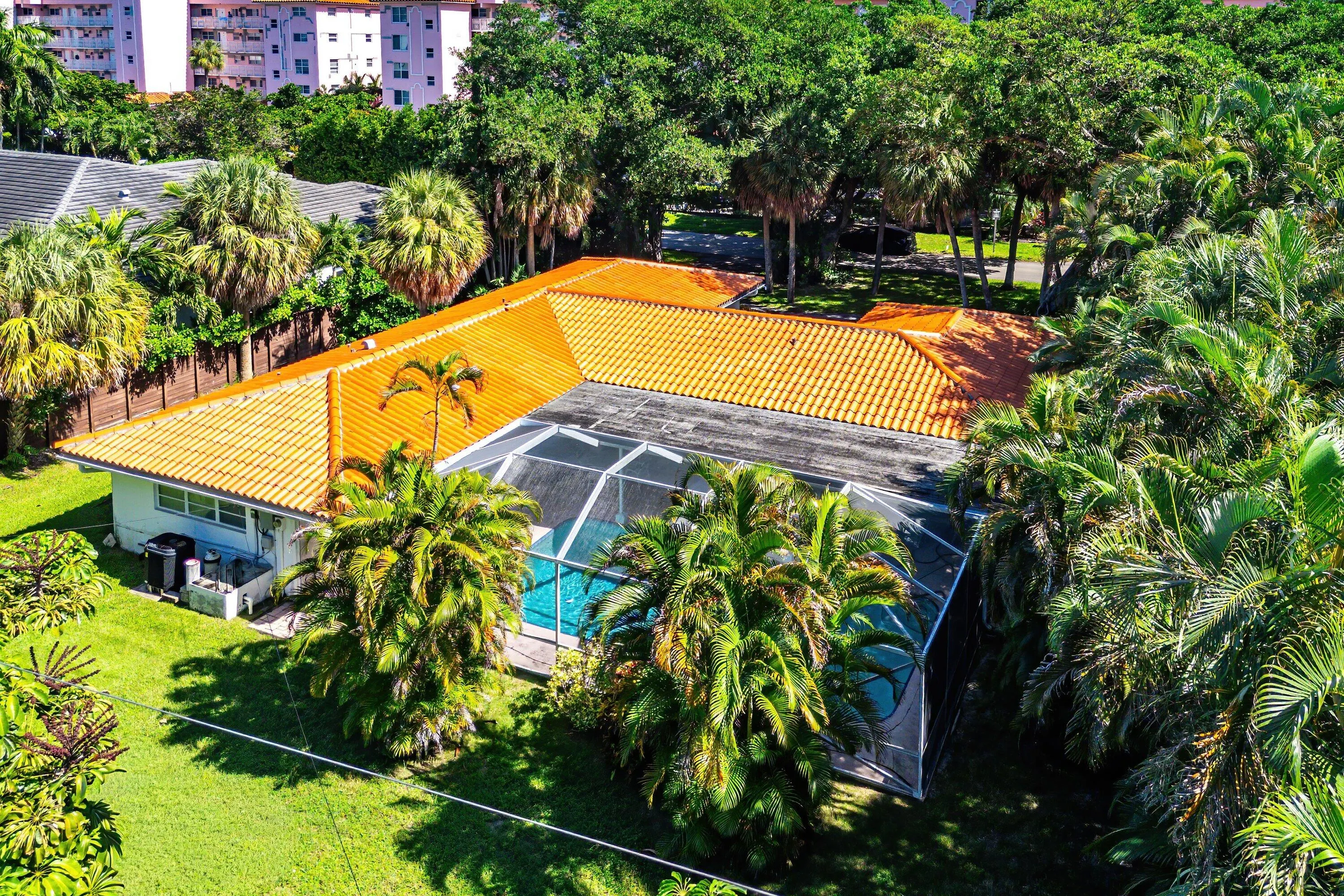 1075 Banyan Road
