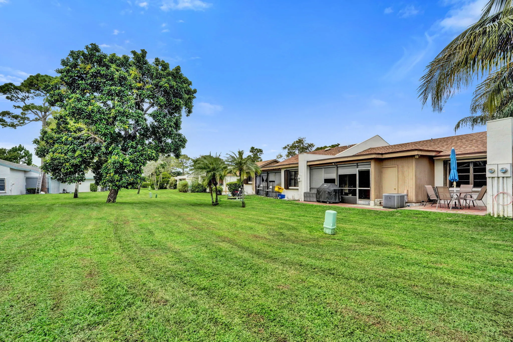 6120 FAIRFIELD Circle