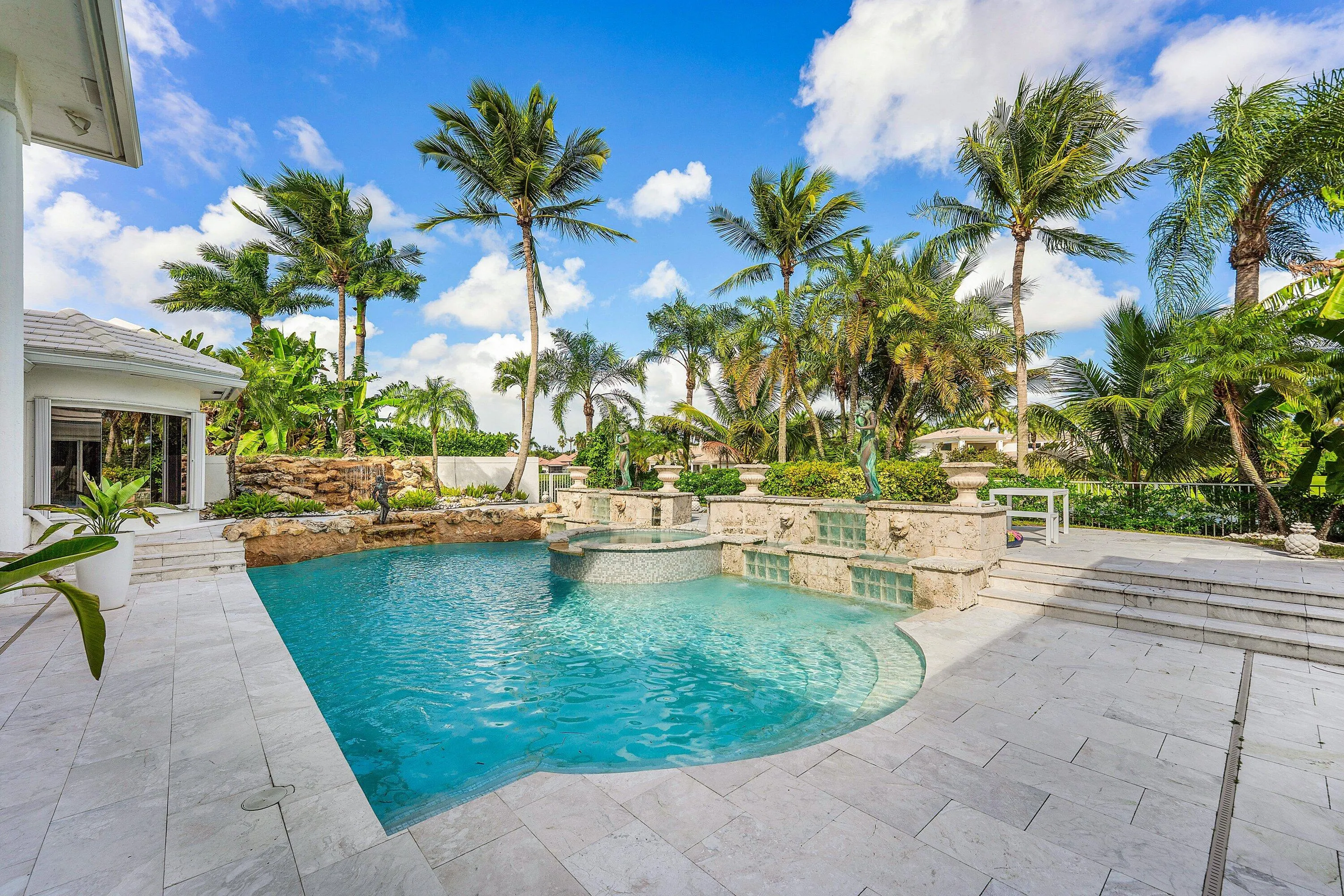 16740 Echo Hollow Circle