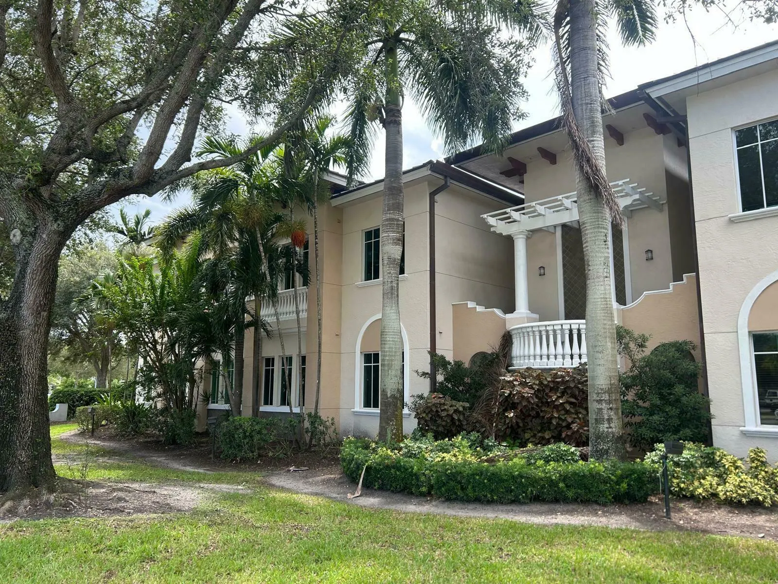 160 CONGRESS PARK Drive #111