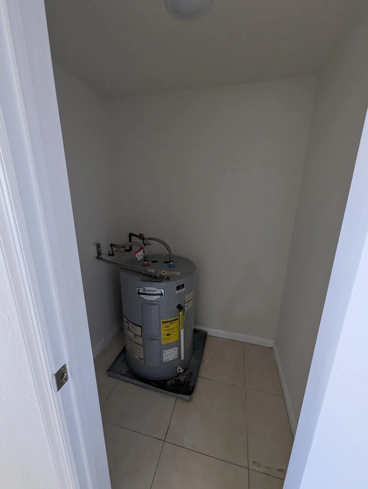 2120 NE 42ND Court #5