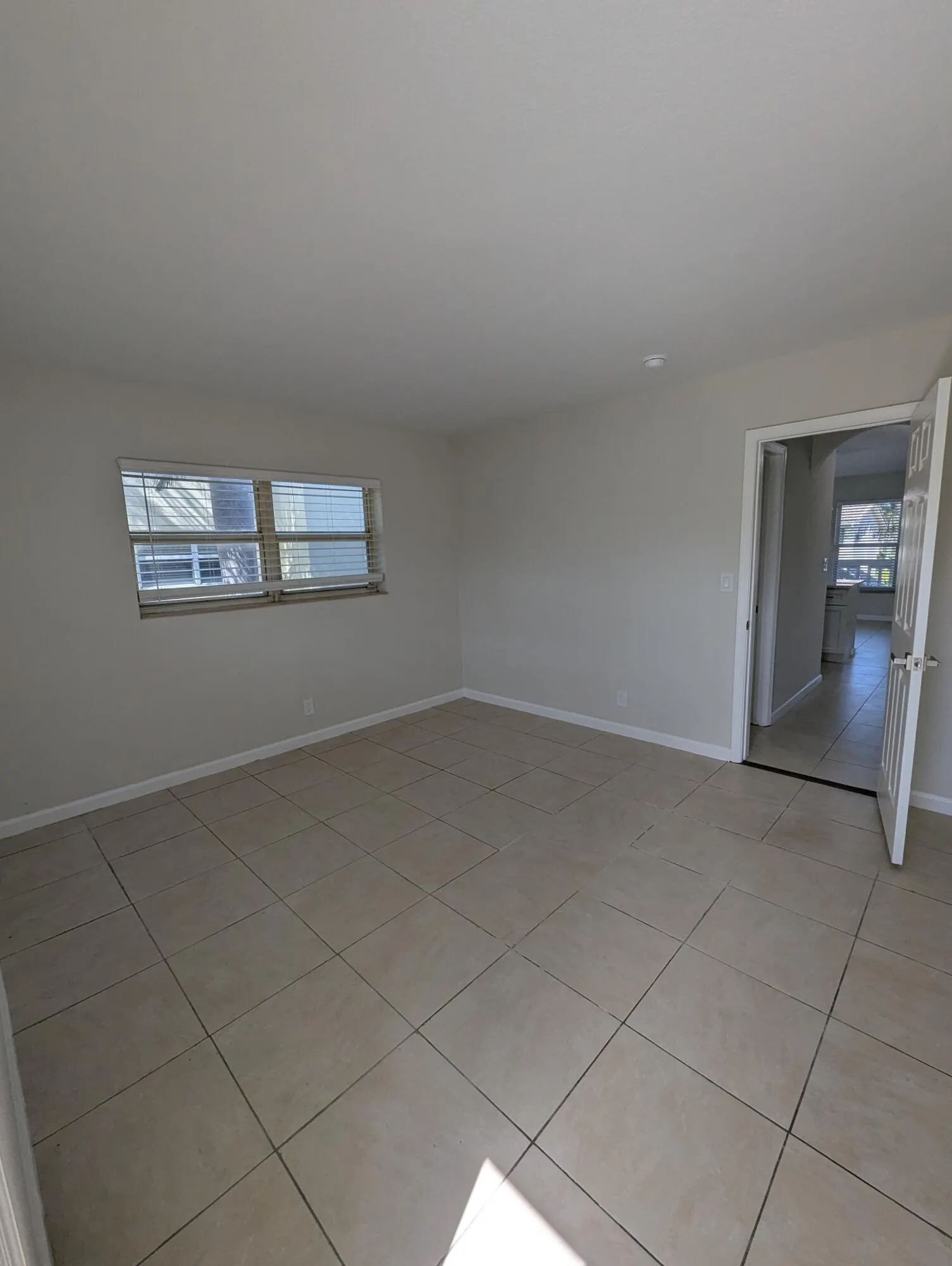 2120 NE 42ND Court #5