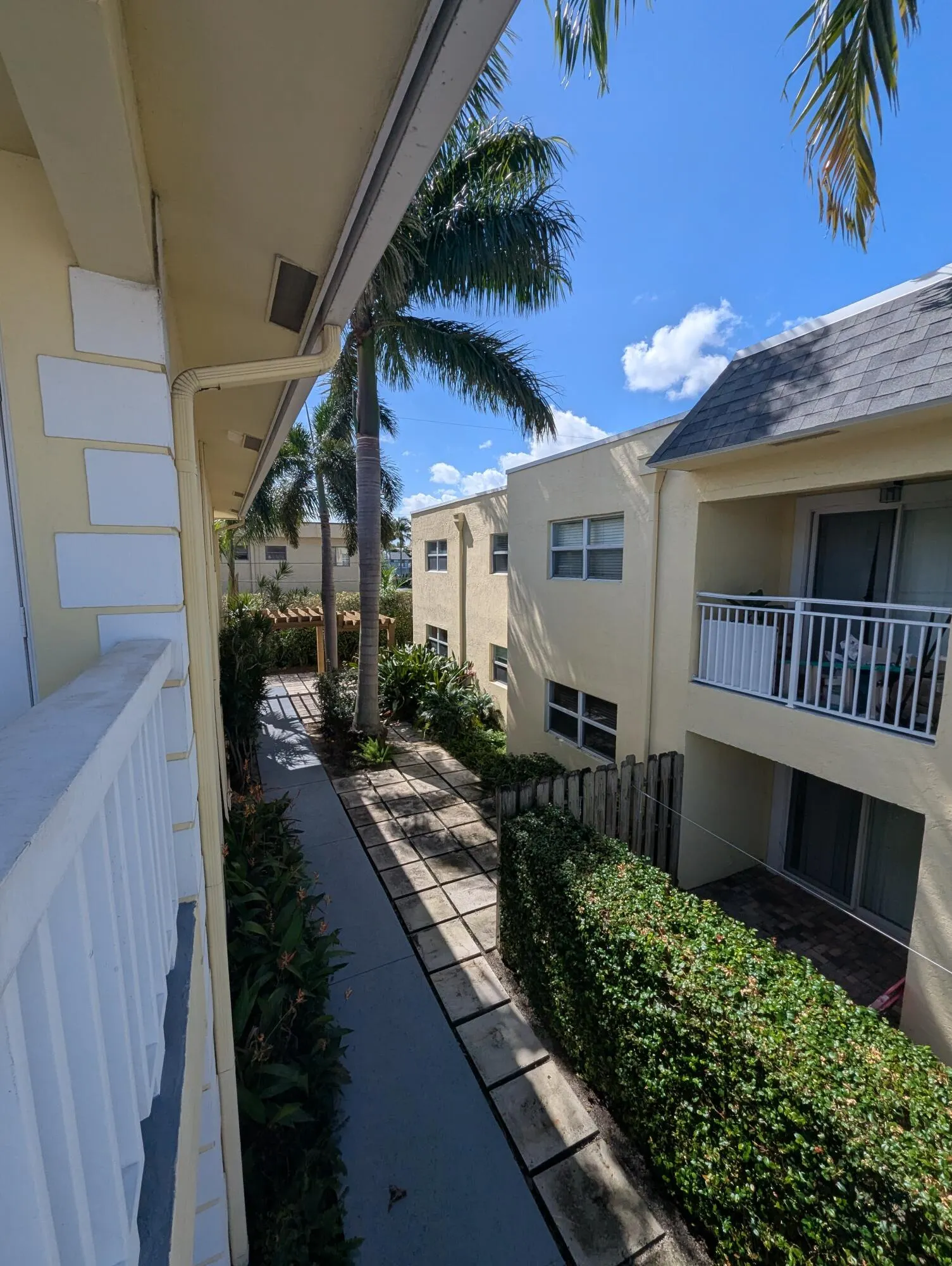 2120 NE 42ND Court #5