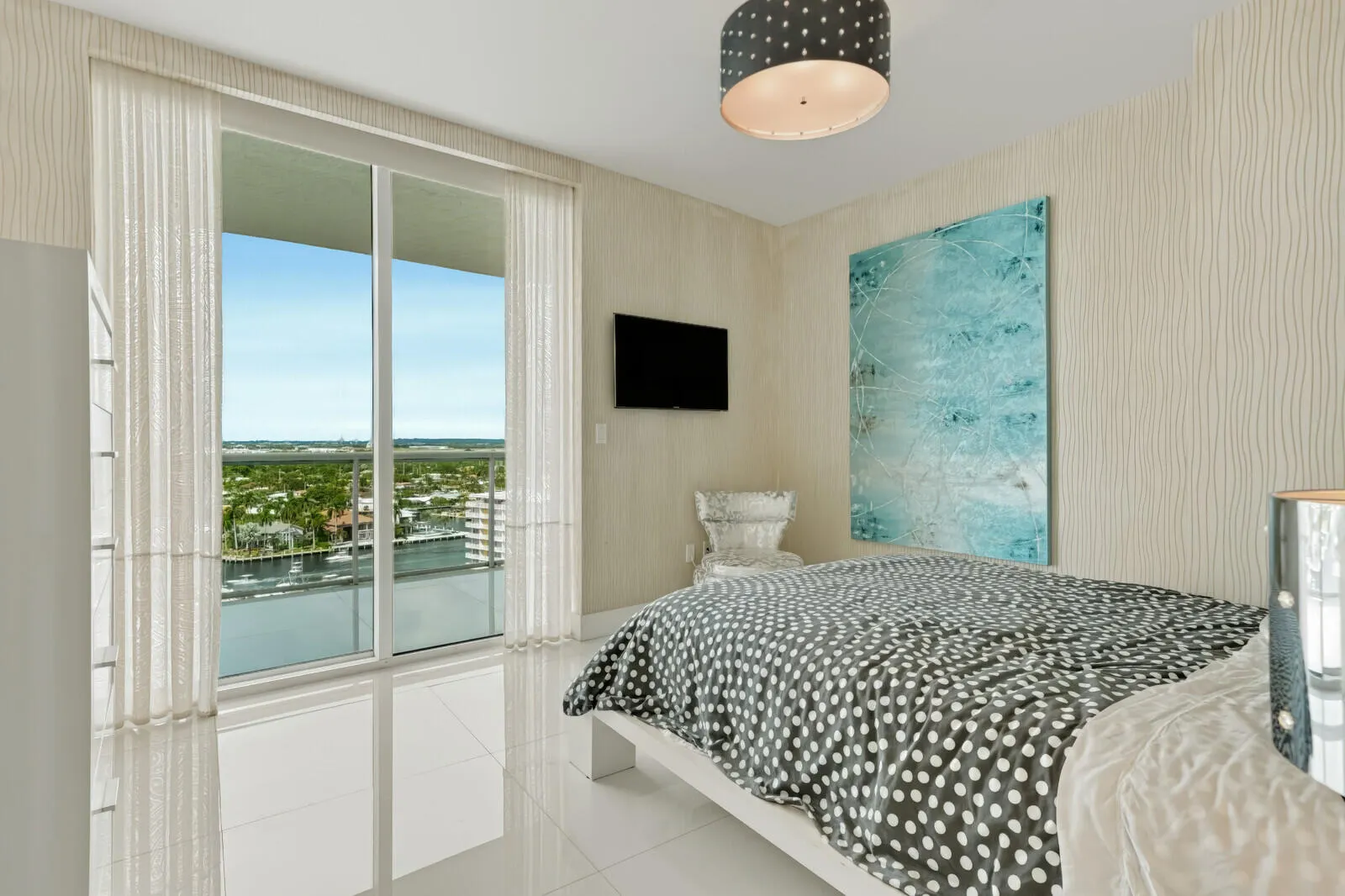 1 N Ocean Boulevard #1207