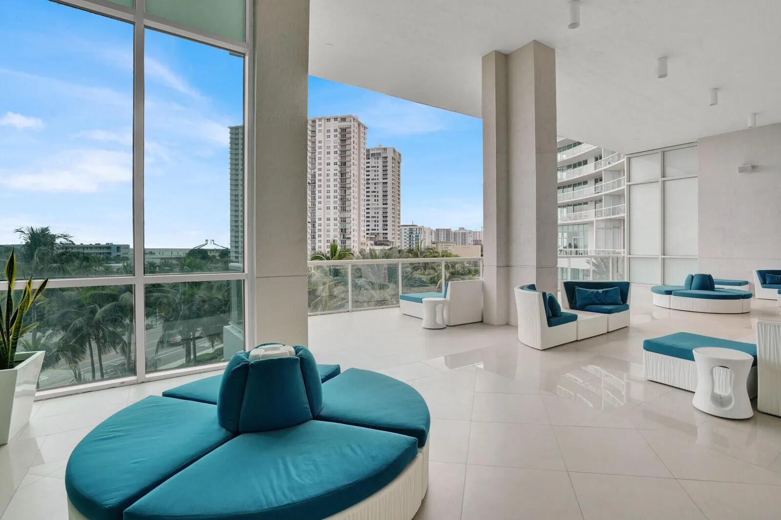 1 N Ocean Boulevard #1207