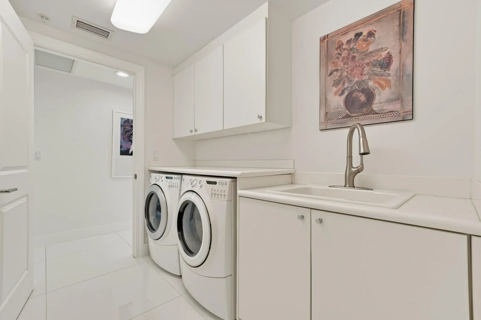 1 N Ocean Boulevard #1207
