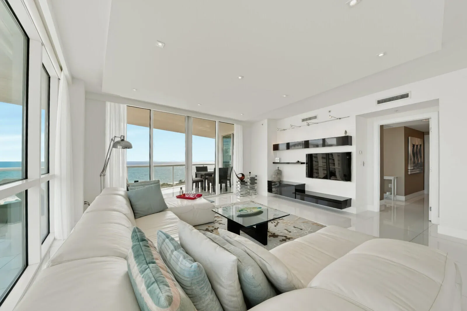 1 N Ocean Boulevard #1207