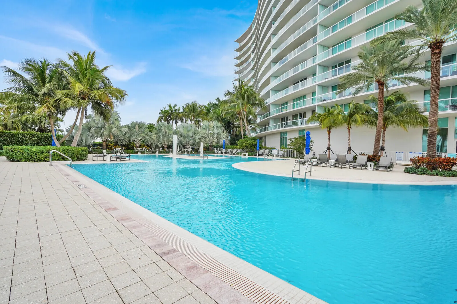 1 N Ocean Boulevard #1207