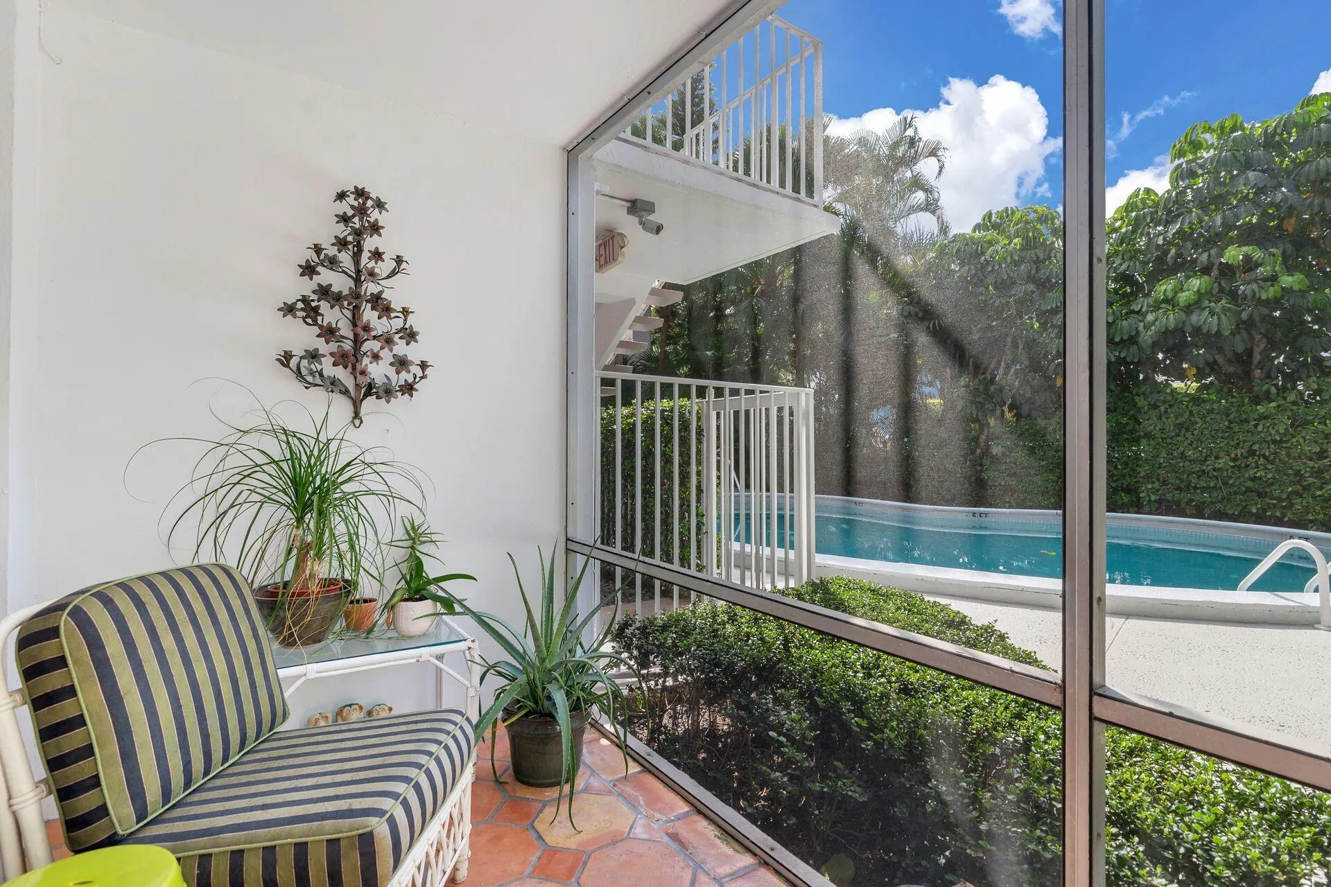401 PERUVIAN Avenue #1050