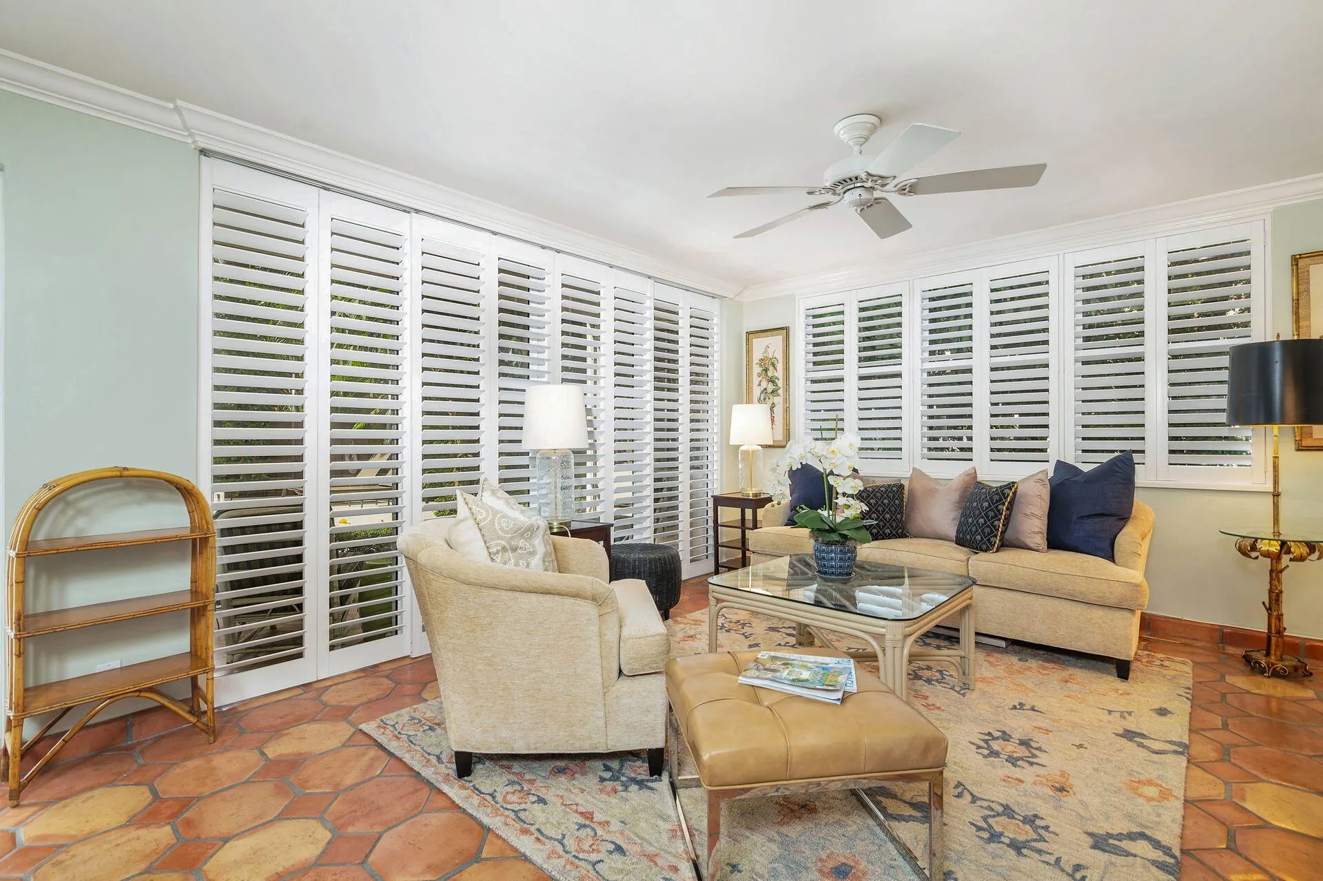 401 PERUVIAN Avenue #1050