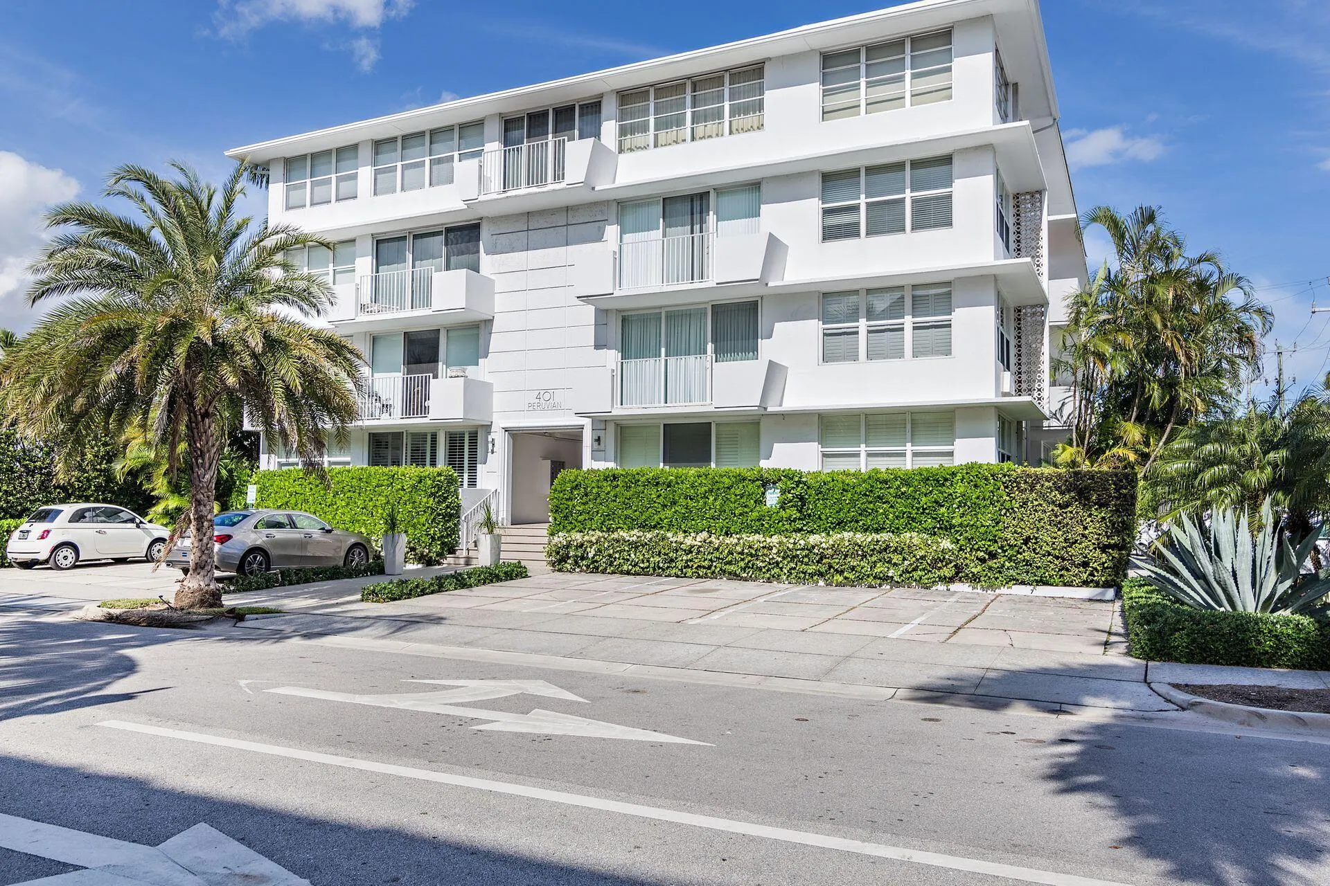 401 PERUVIAN Avenue #1050