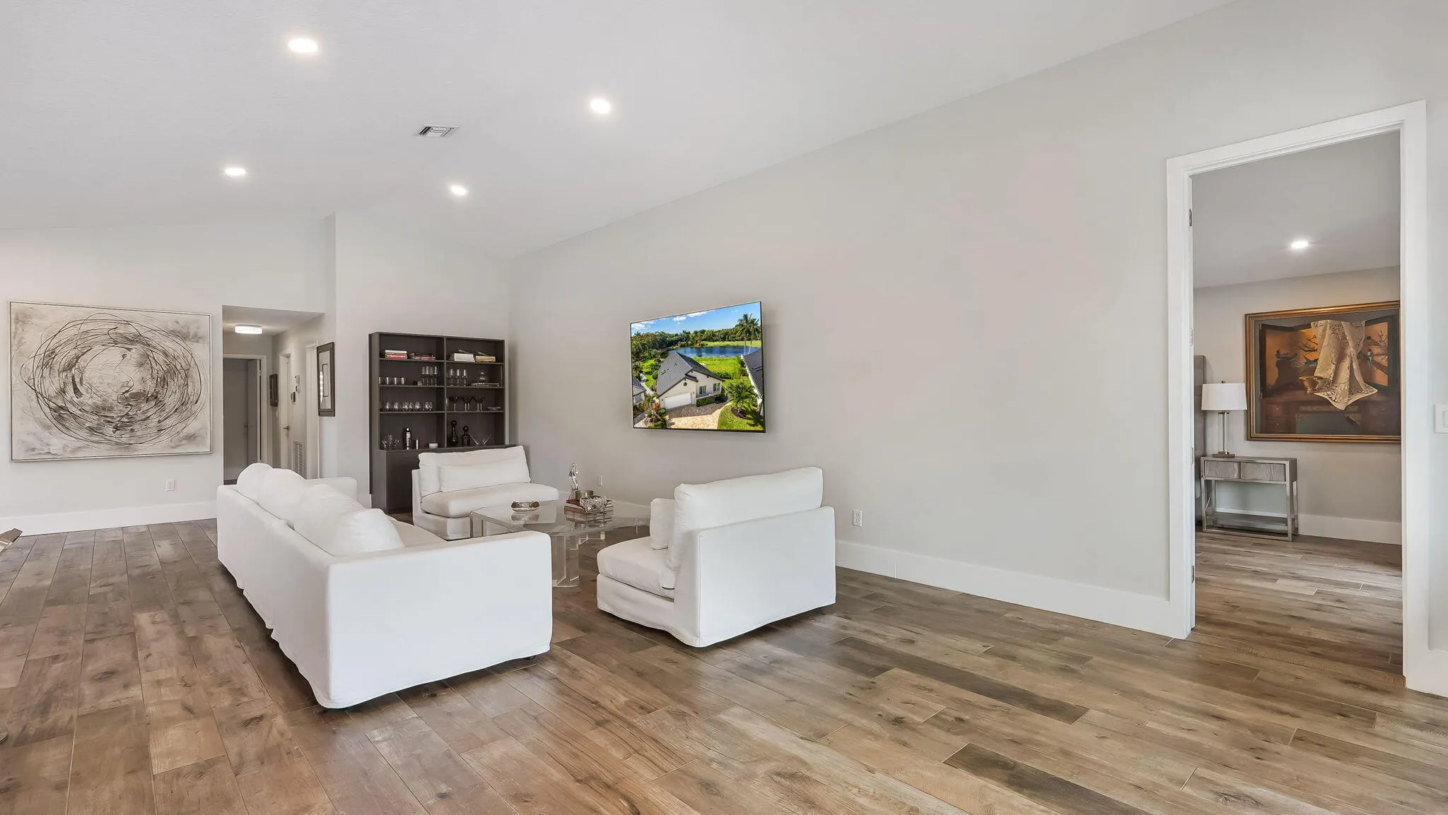 21464 Bridgeview Drive