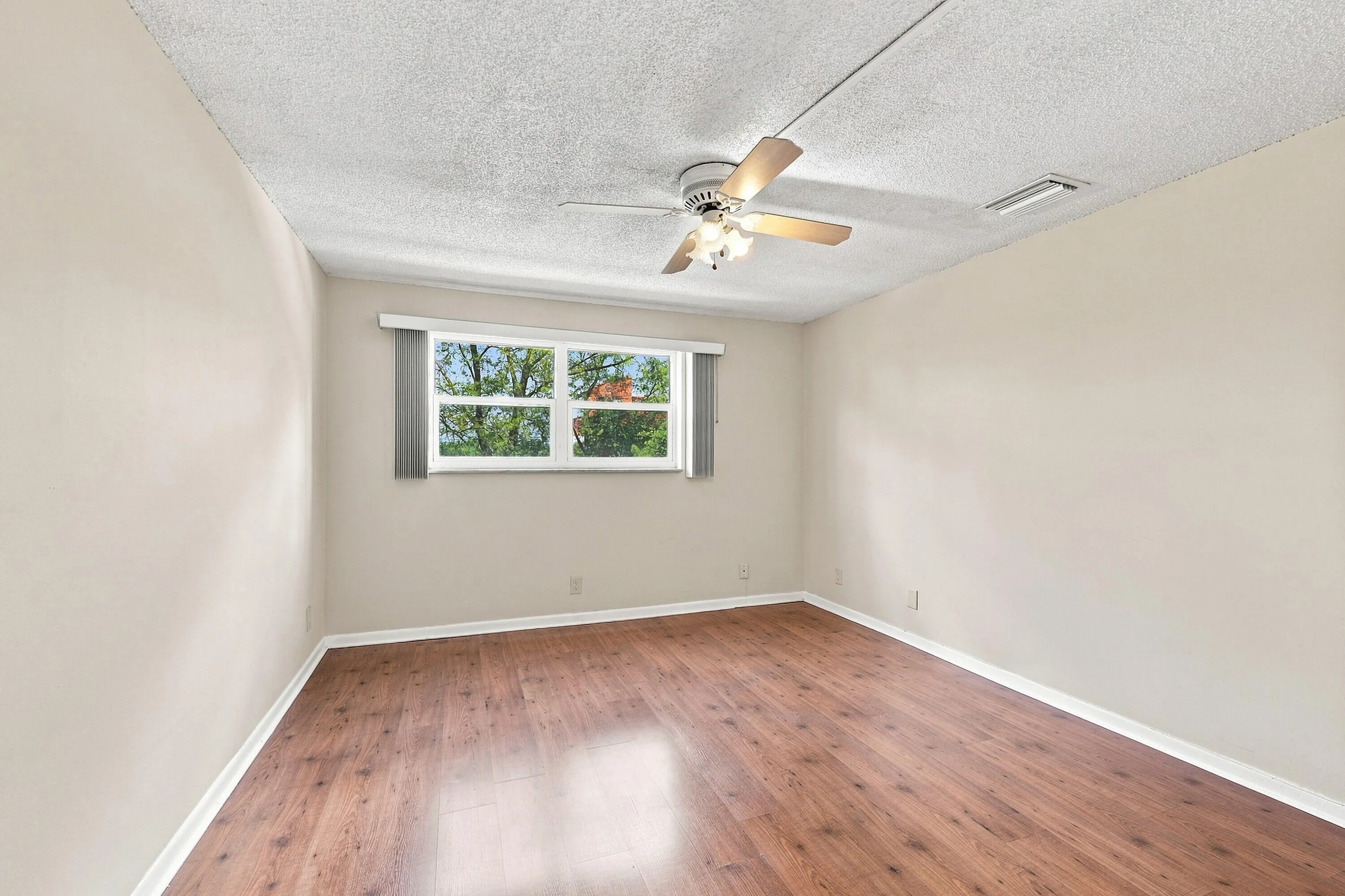 5951 NE 14th Lane #204n