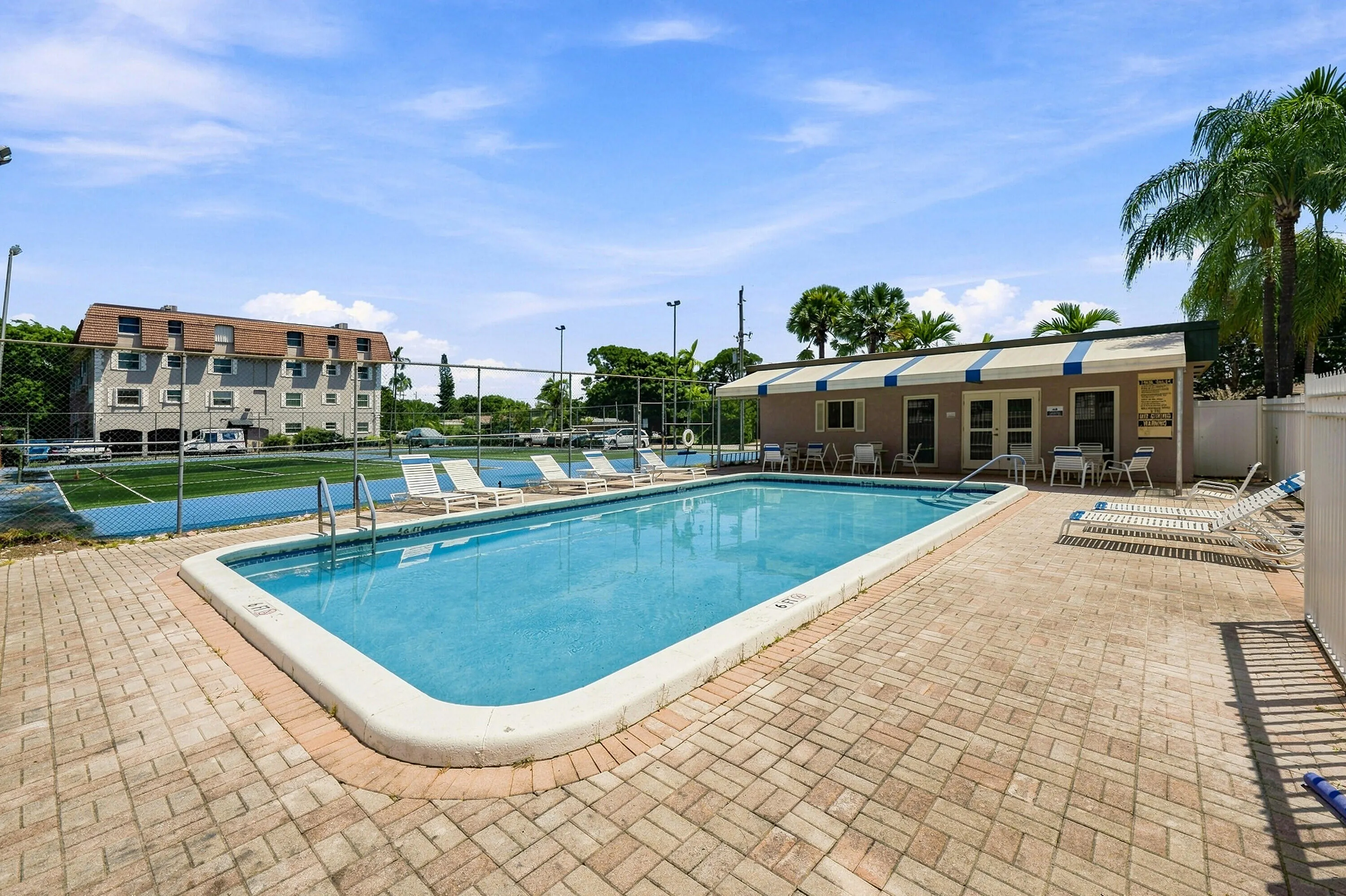 5951 NE 14th Lane #204n