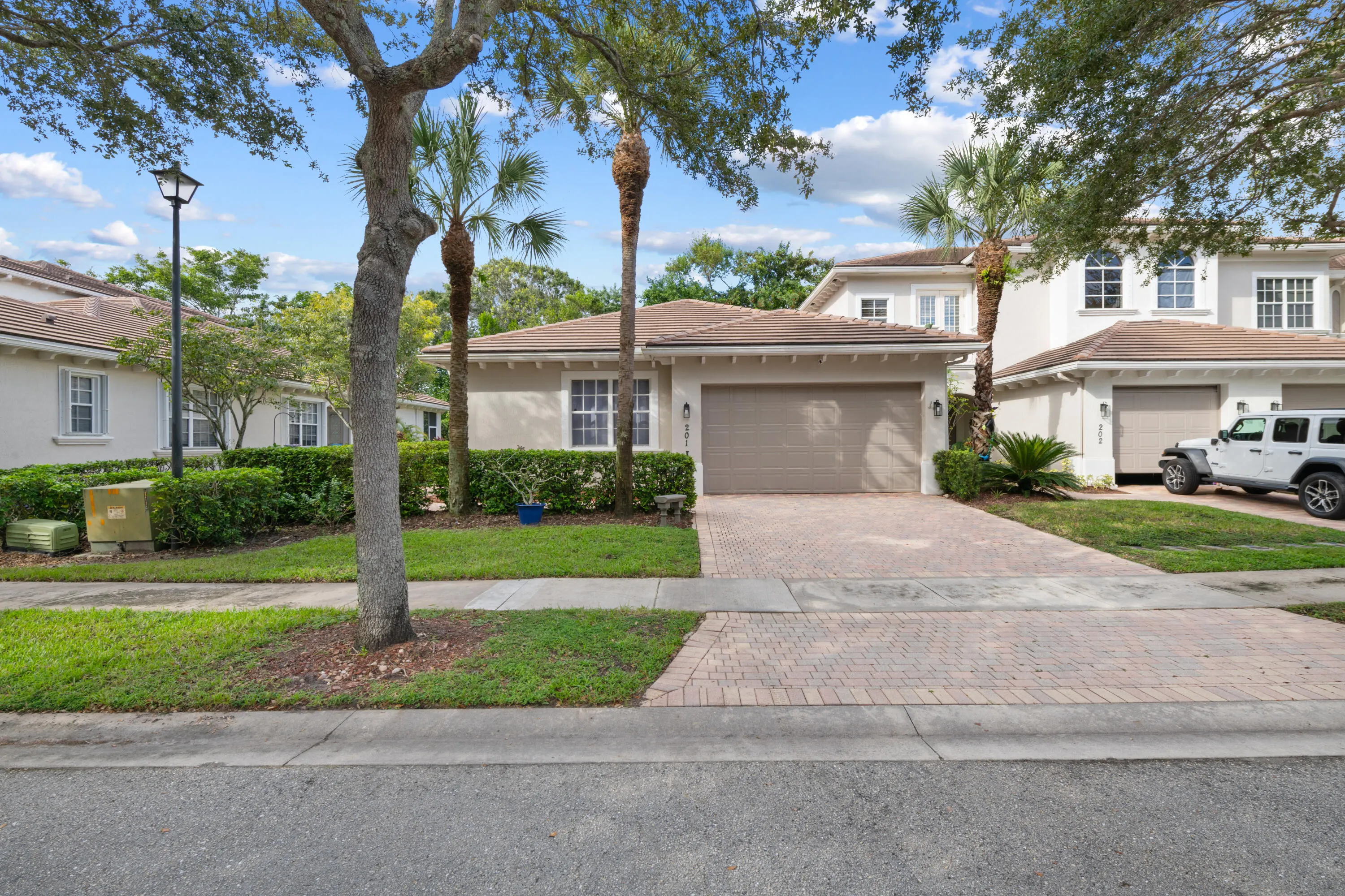 6435 BELLA Circle #201