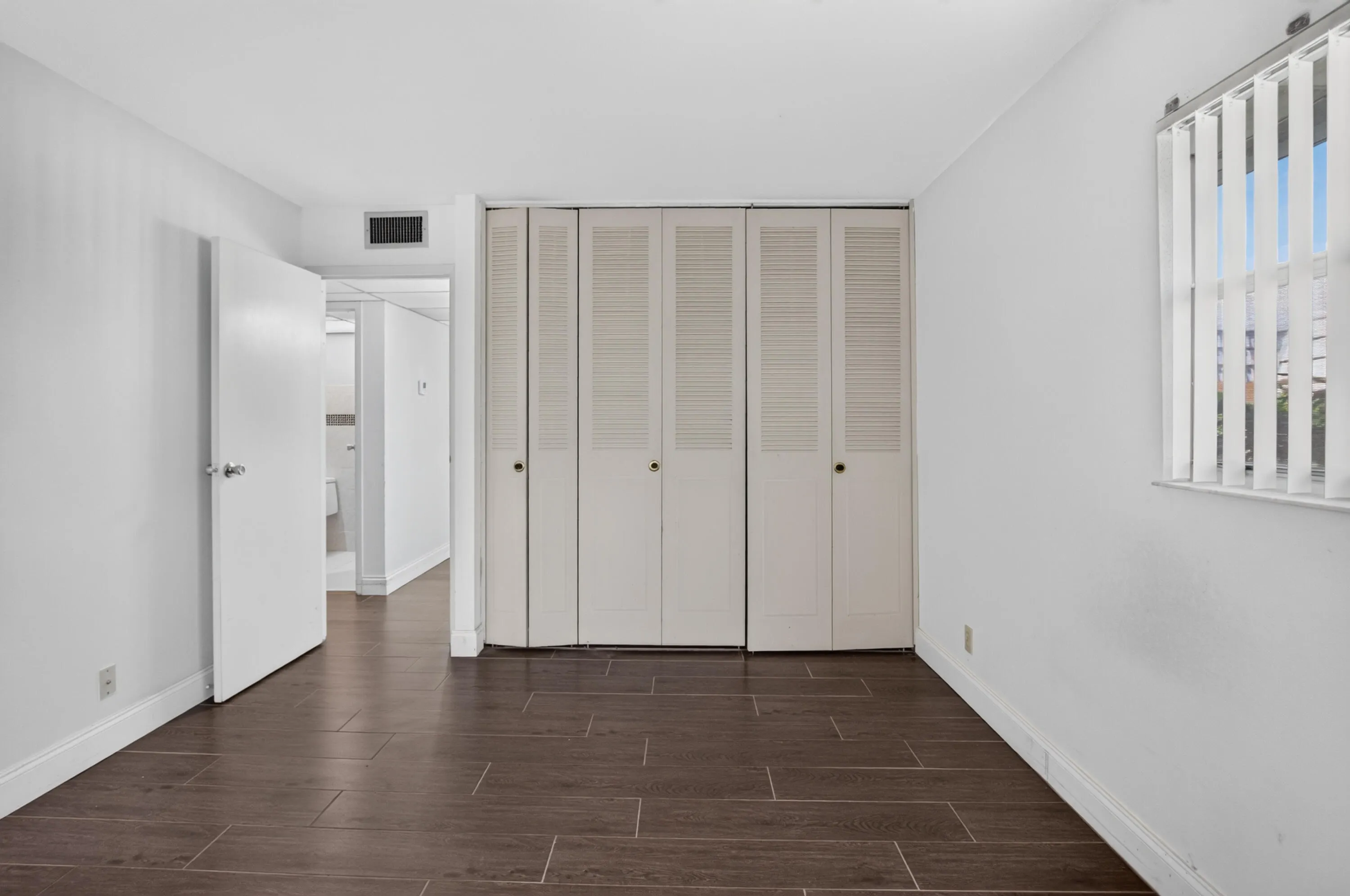 152 VALENCIA G Boulevard