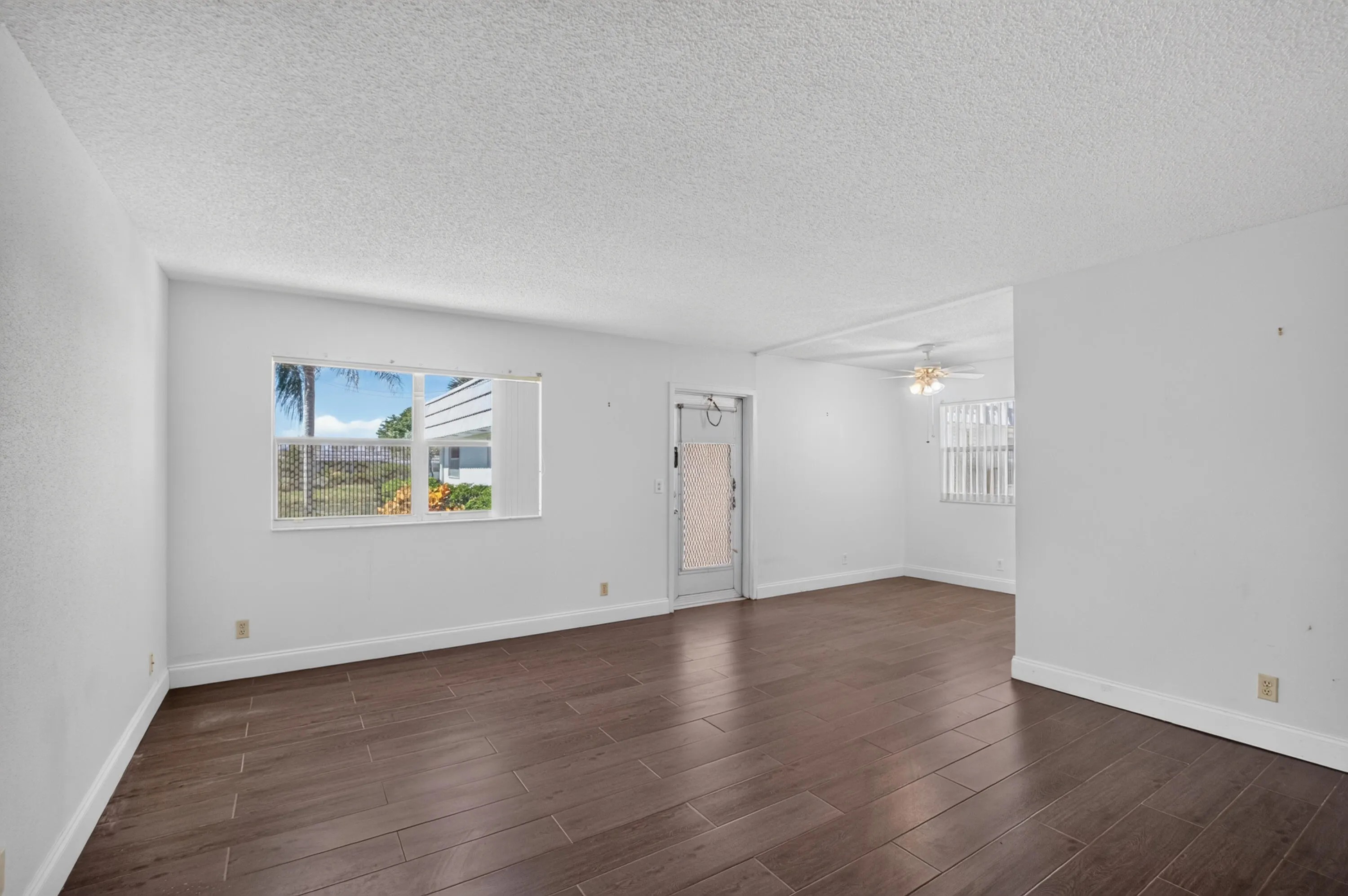 152 VALENCIA G Boulevard