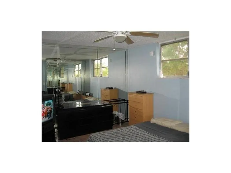 2400 NE 10th Street NE #305