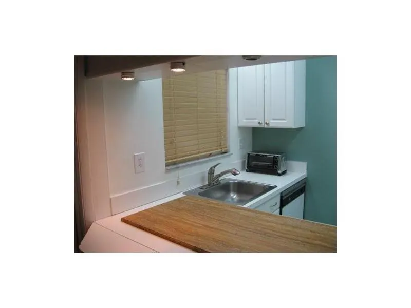 2400 NE 10th Street NE #305