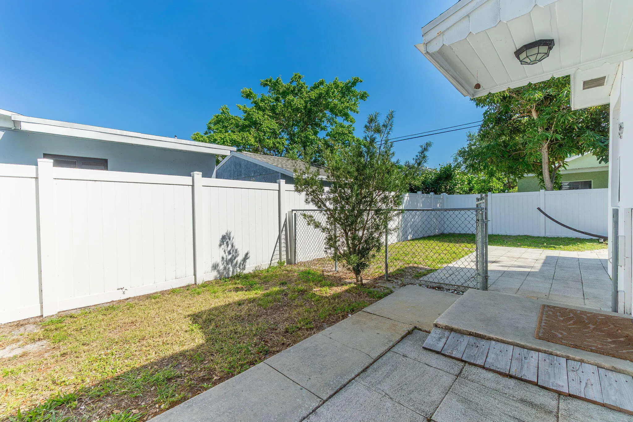 214 NE 11th Street ##B