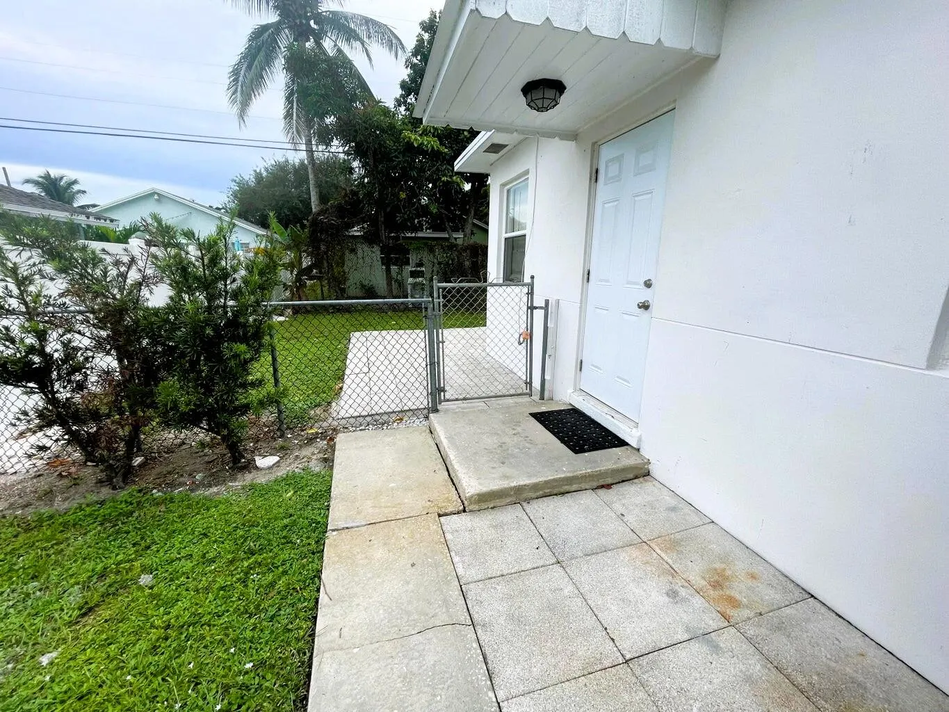 214 NE 11th Street ##B