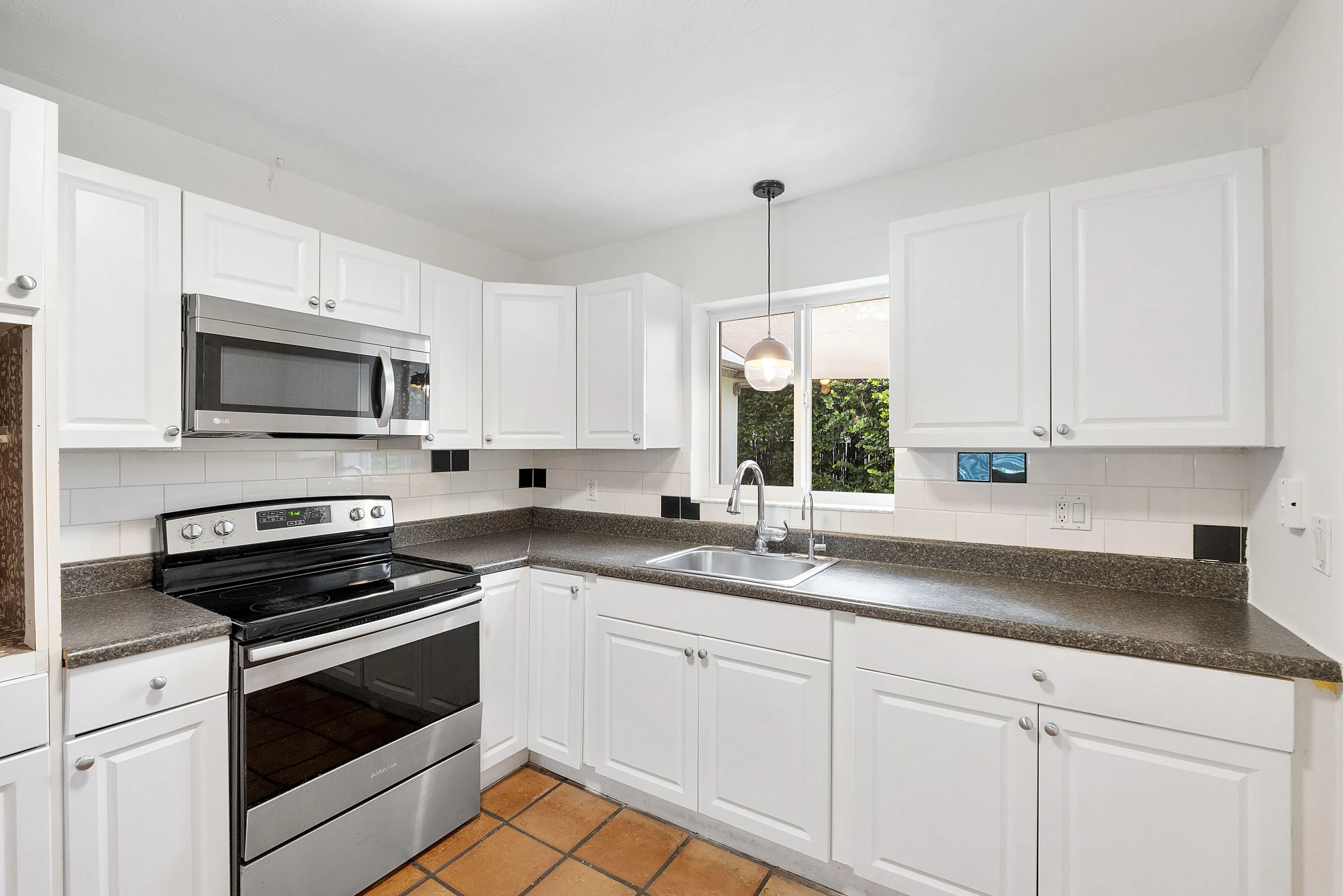 410 NE 36th Street