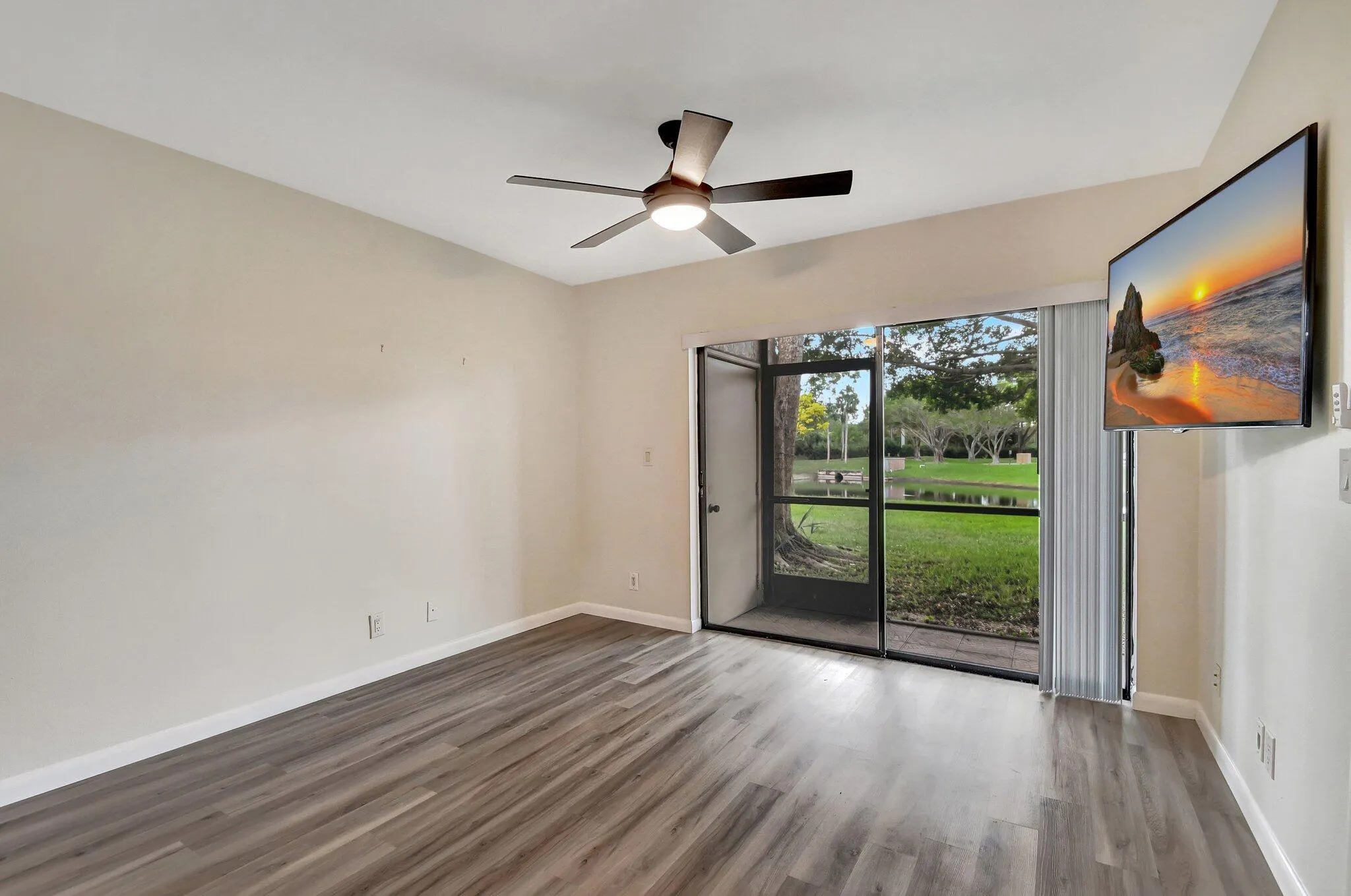 6660 SOMERSET Drive #102